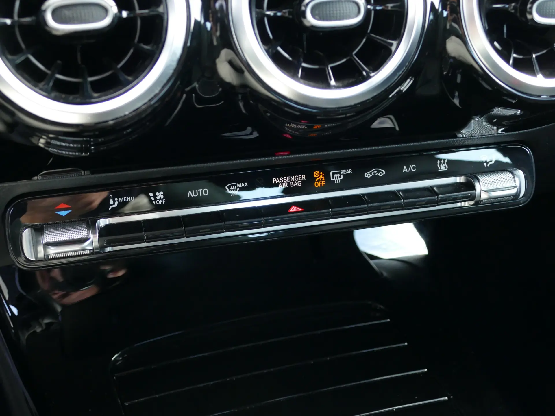 Mercedes-Benz A 250 e Style Plus 22