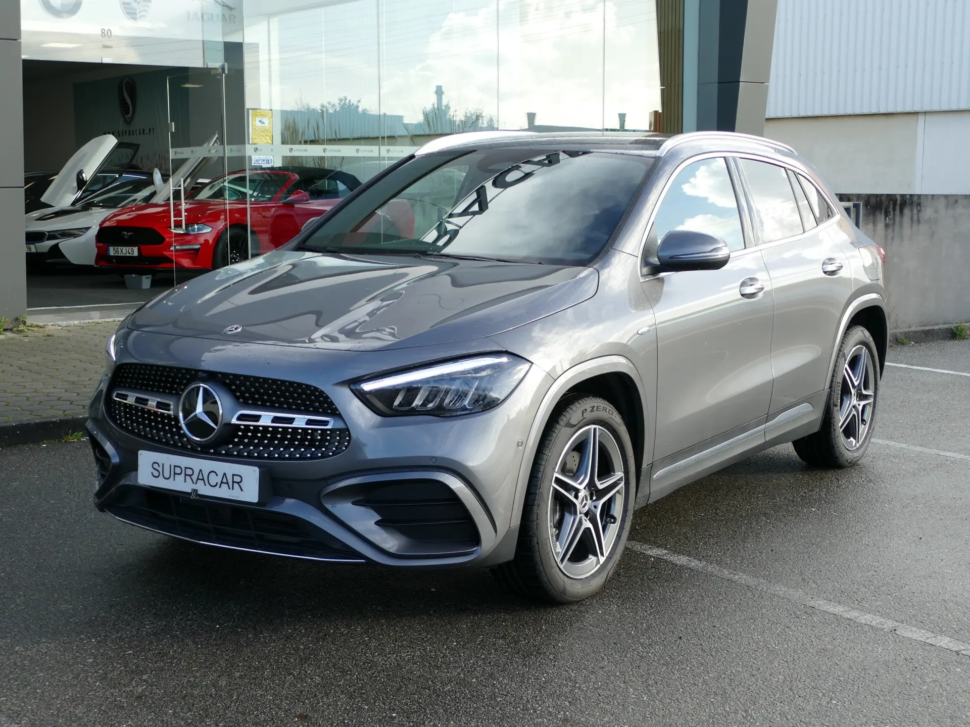Mercedes-Benz GLA 250 e AMG Line 1