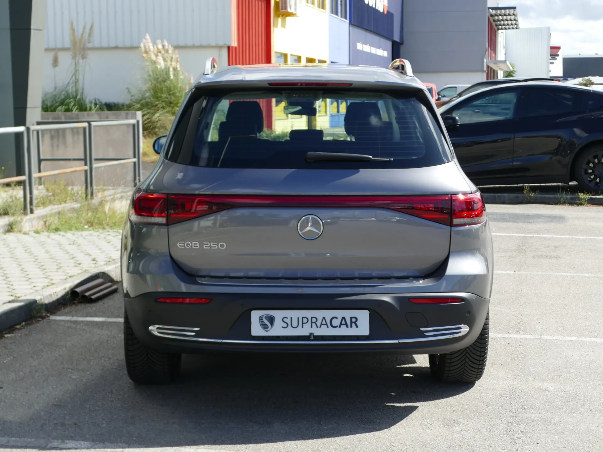 Mercedes-Benz EQB 250 Progressive 5
