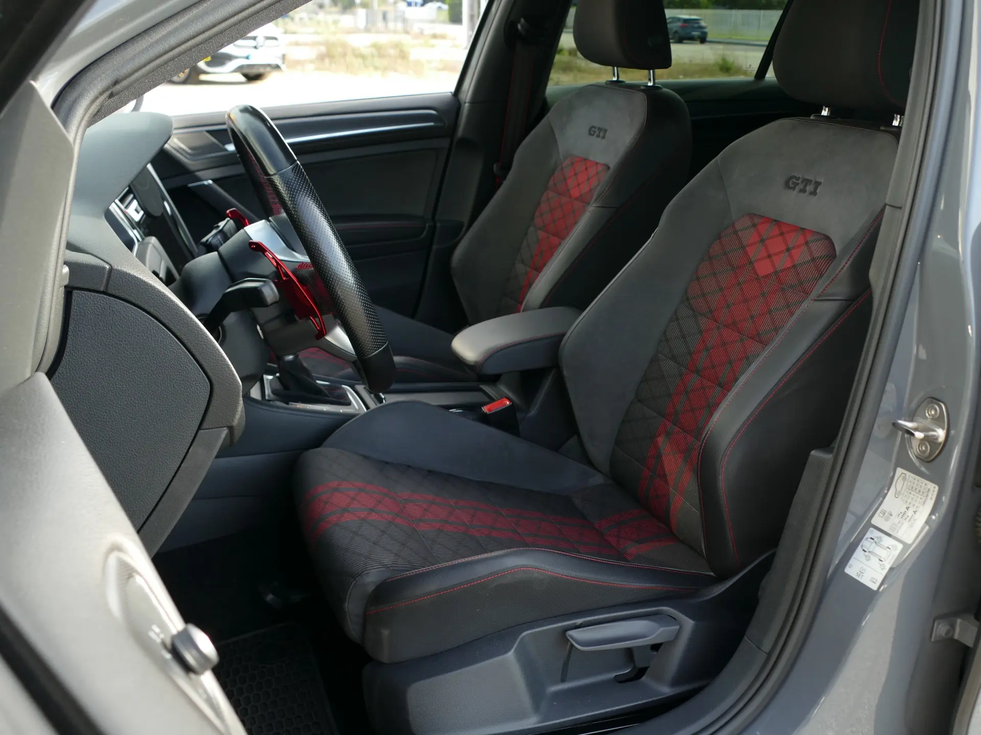 Volkswagen Golf 2.0 TSI GTi TCR DSG 28