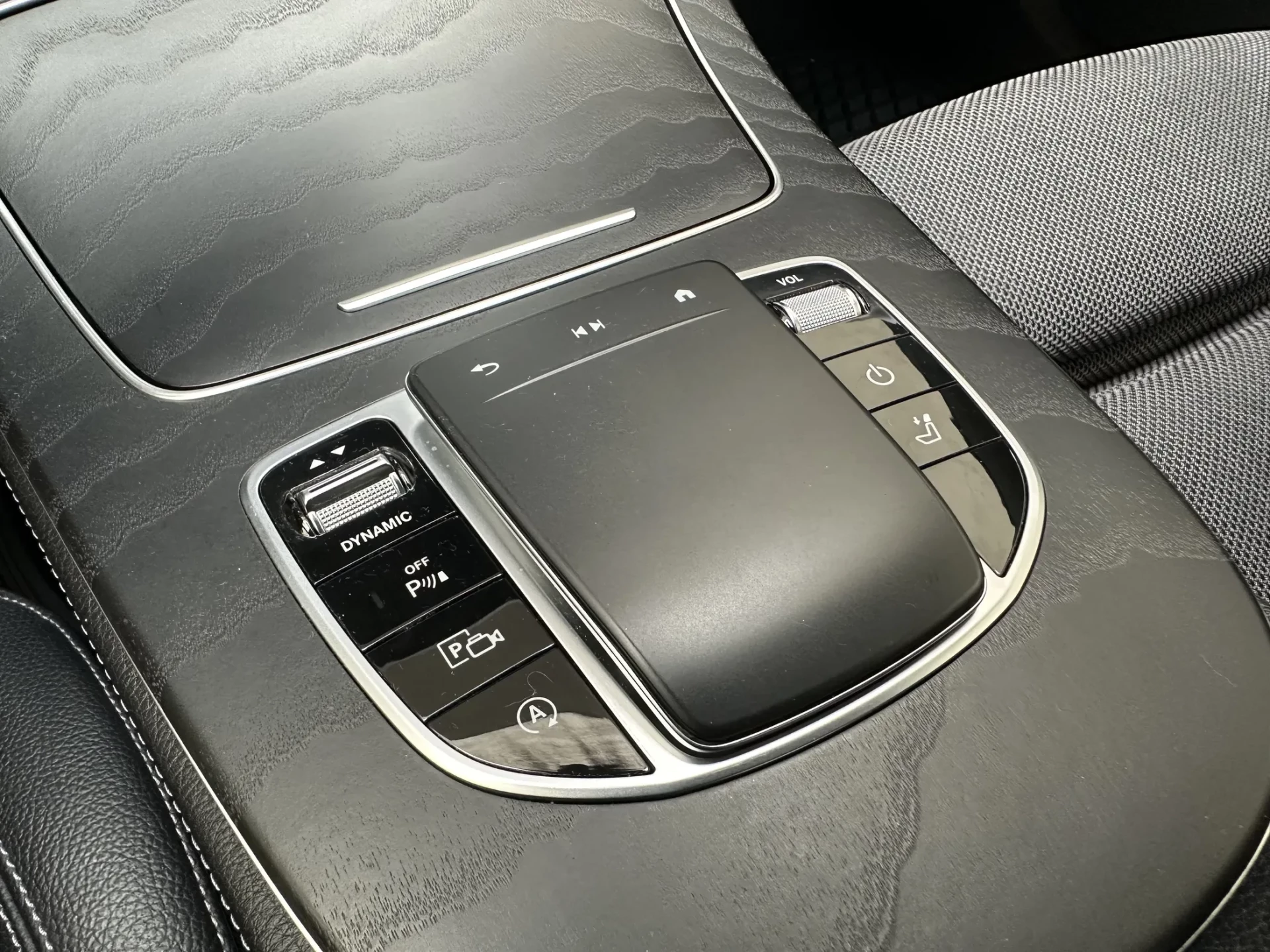 Mercedes-Benz E 220 d Avantgarde 18
