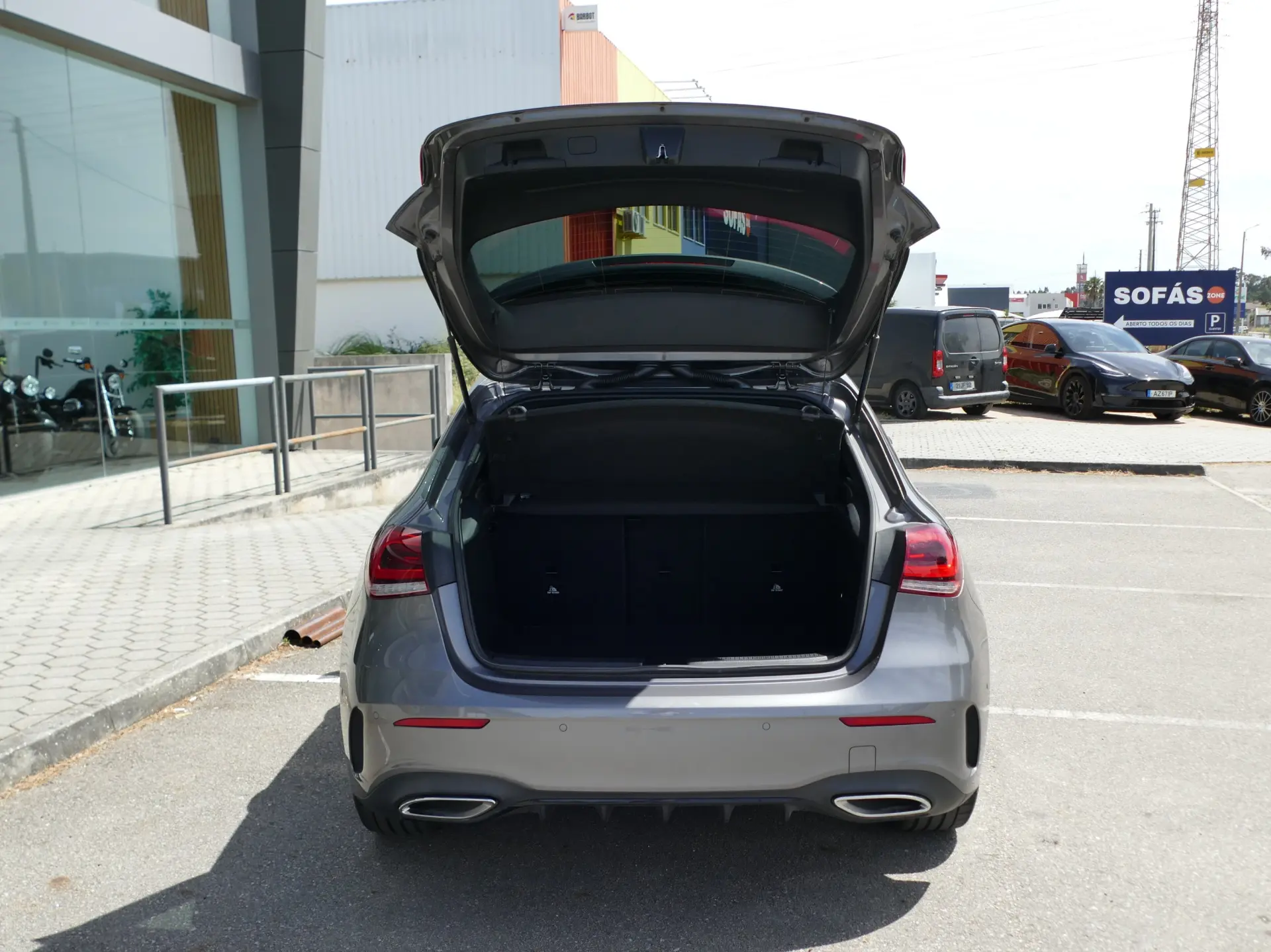 Mercedes-Benz A 180 d AMG Line Aut. 13