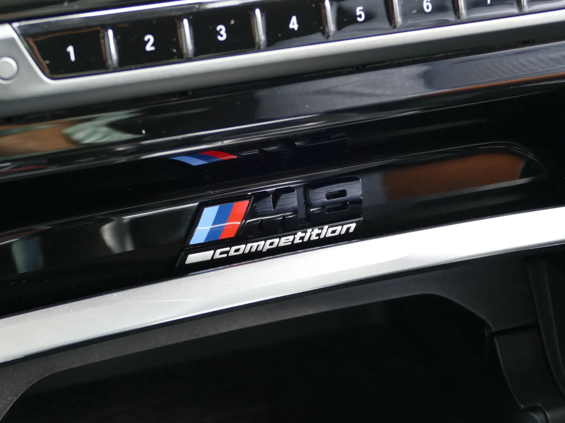 BMW M8 Competition 30