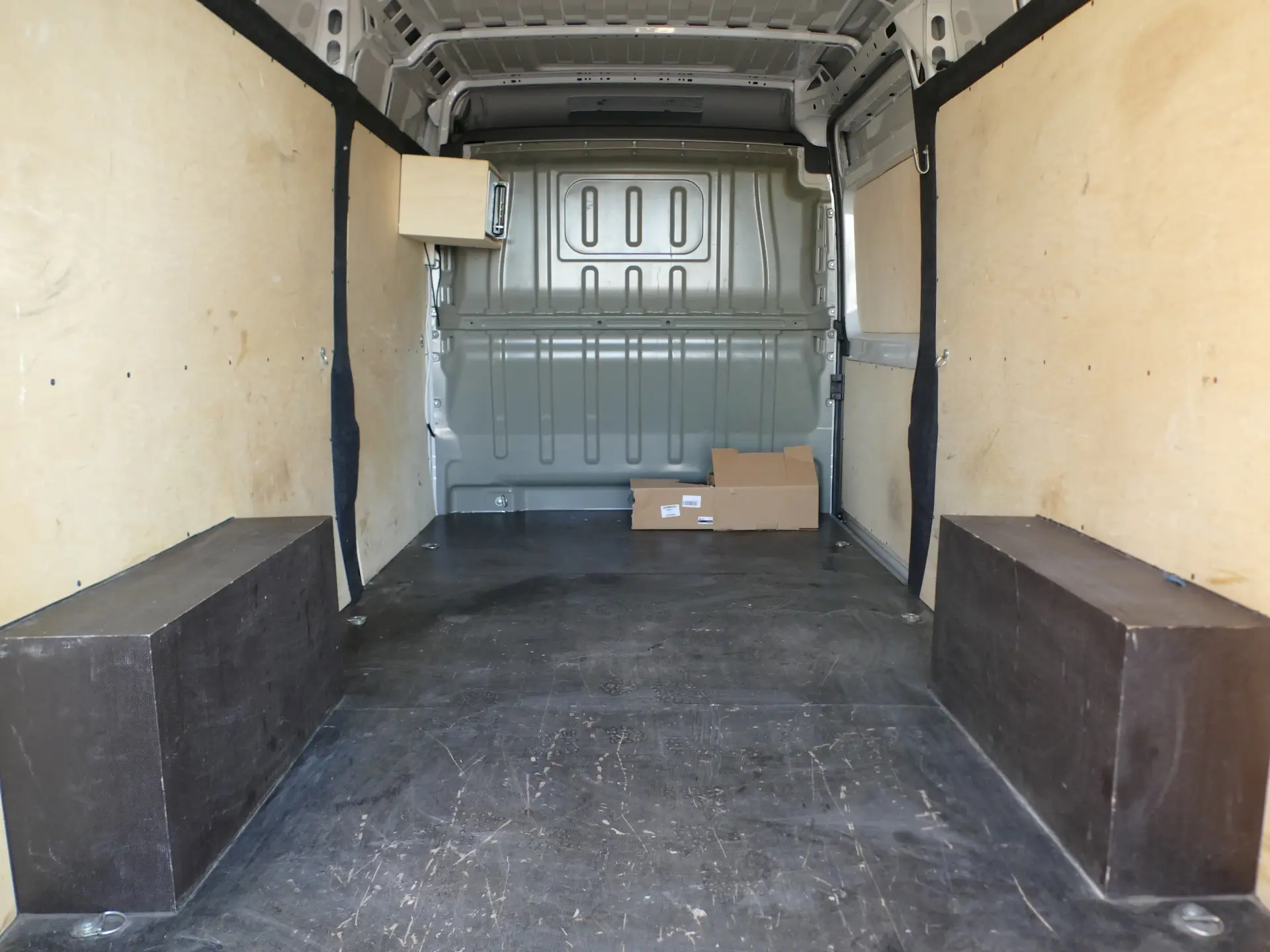 Citroen Jumper 2.2 BlueHDi 3.3T L3H2 12