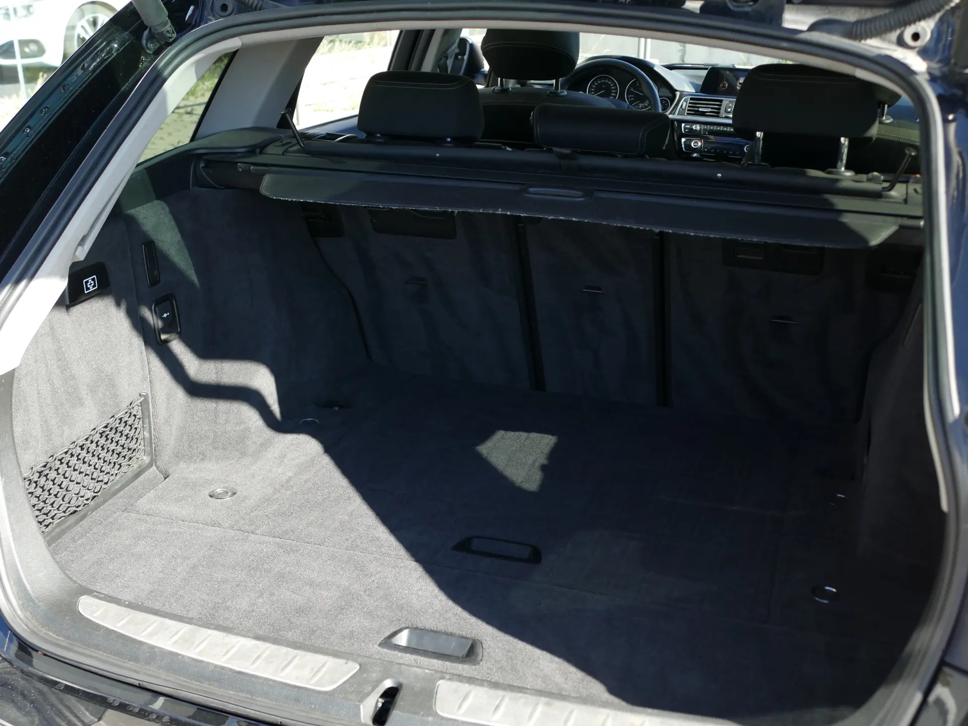 BMW 318 d Line Sport 13