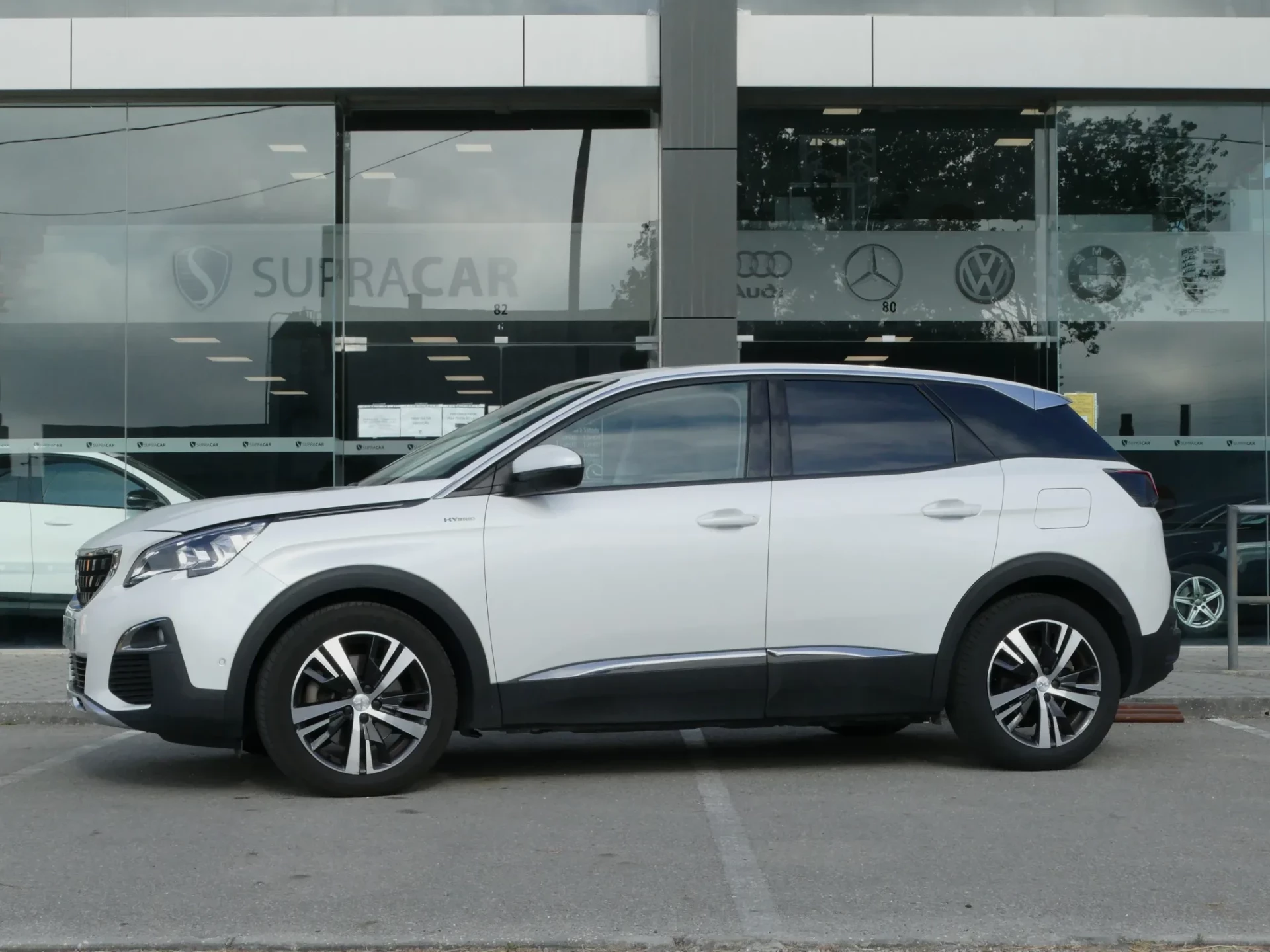 Peugeot 3008 1.6 Hybrid Allure e-EAT8 33