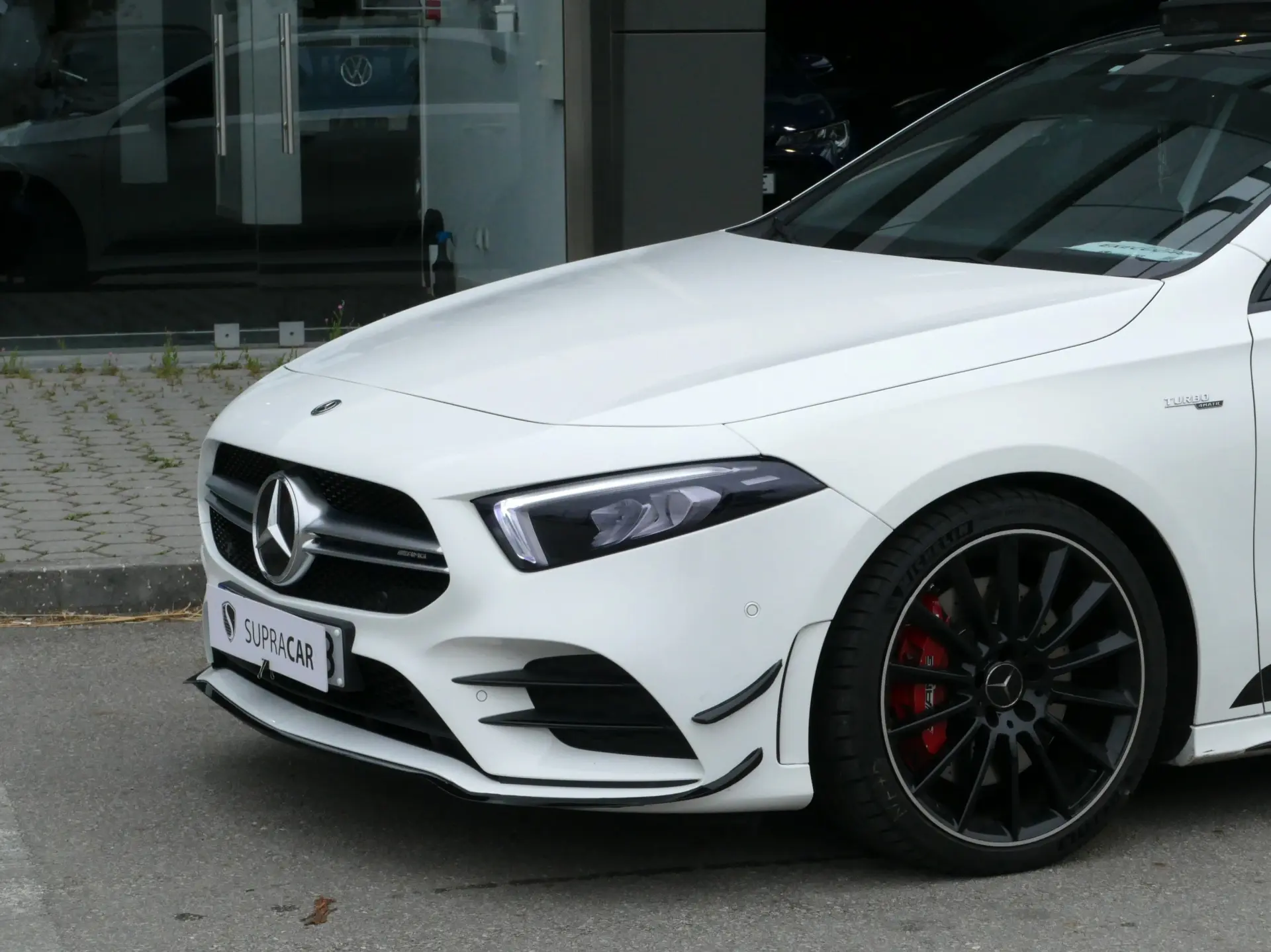 Mercedes-Benz A 35 AMG 4Matic 3