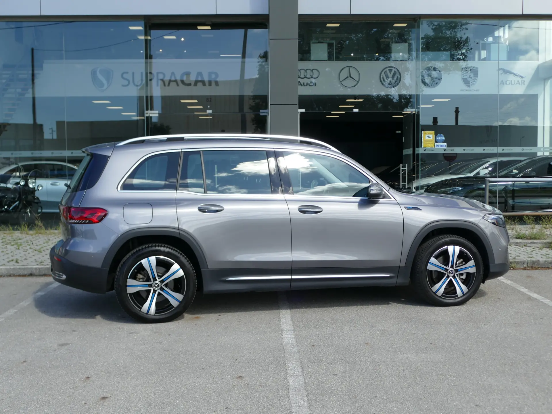 Mercedes-Benz EQB 250 Progressive 39
