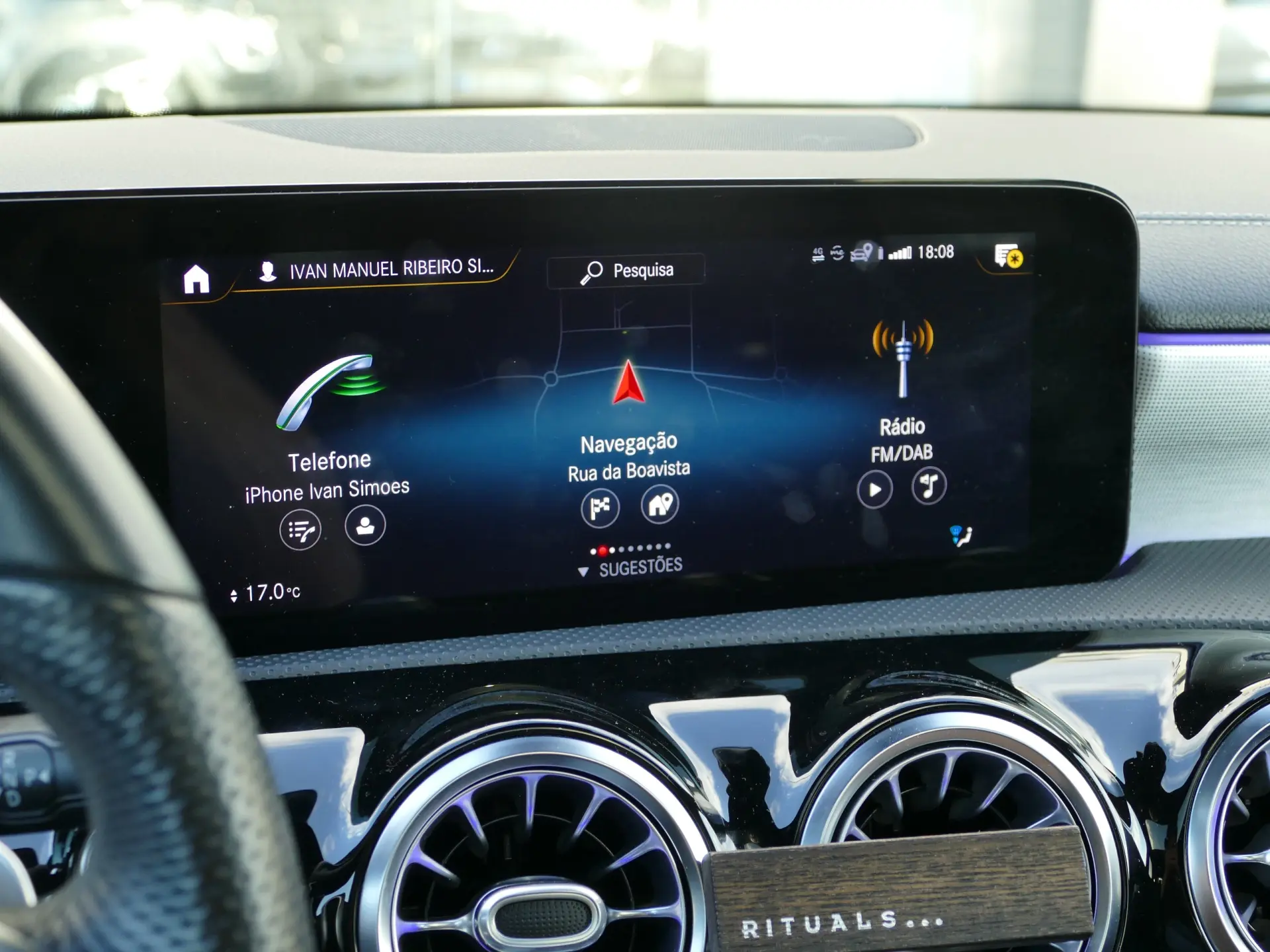 Mercedes-Benz CLA 250 e Shooting Brake AMG Line 18