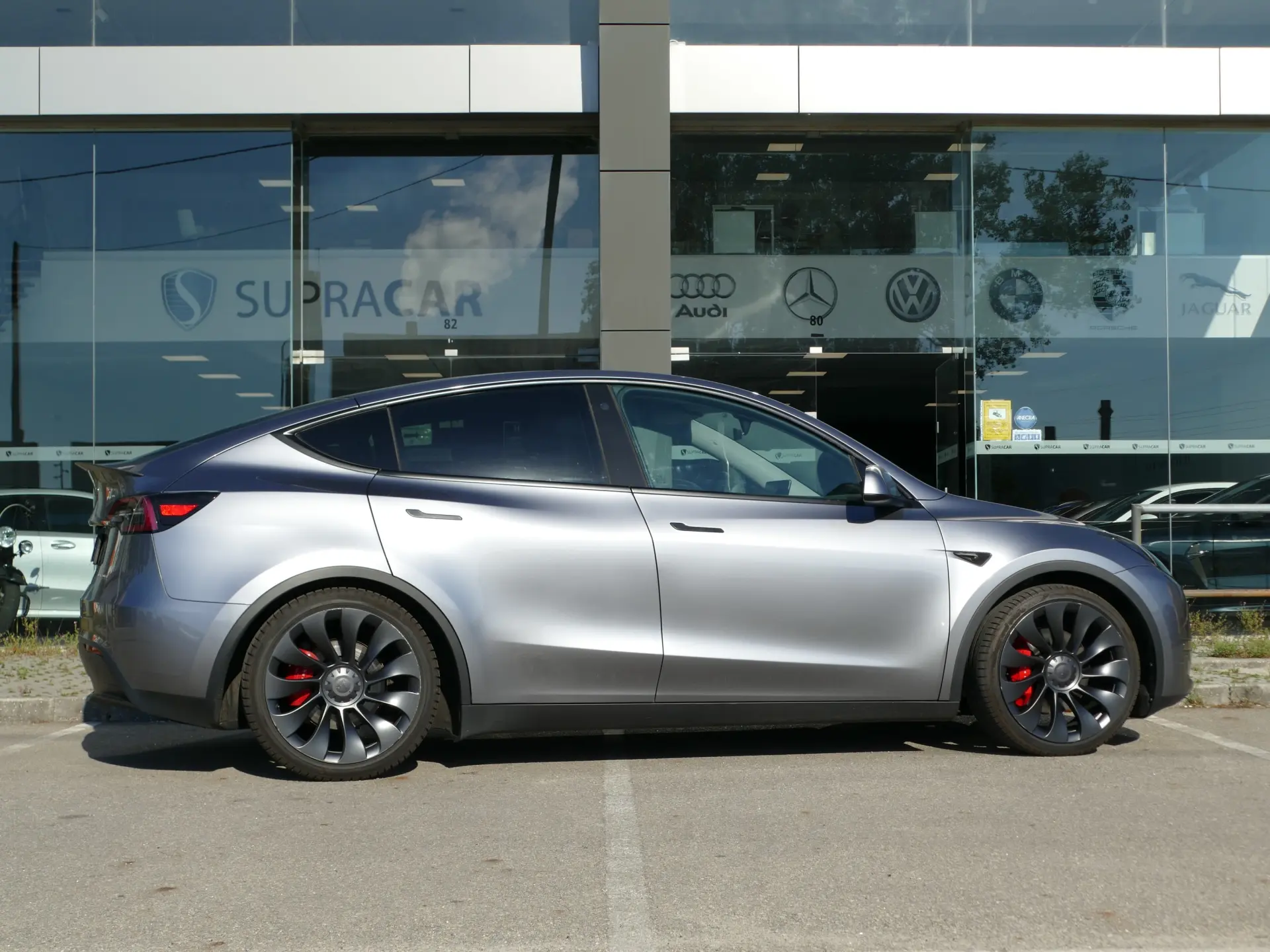 Tesla Model Y Performance Tração Integral 17