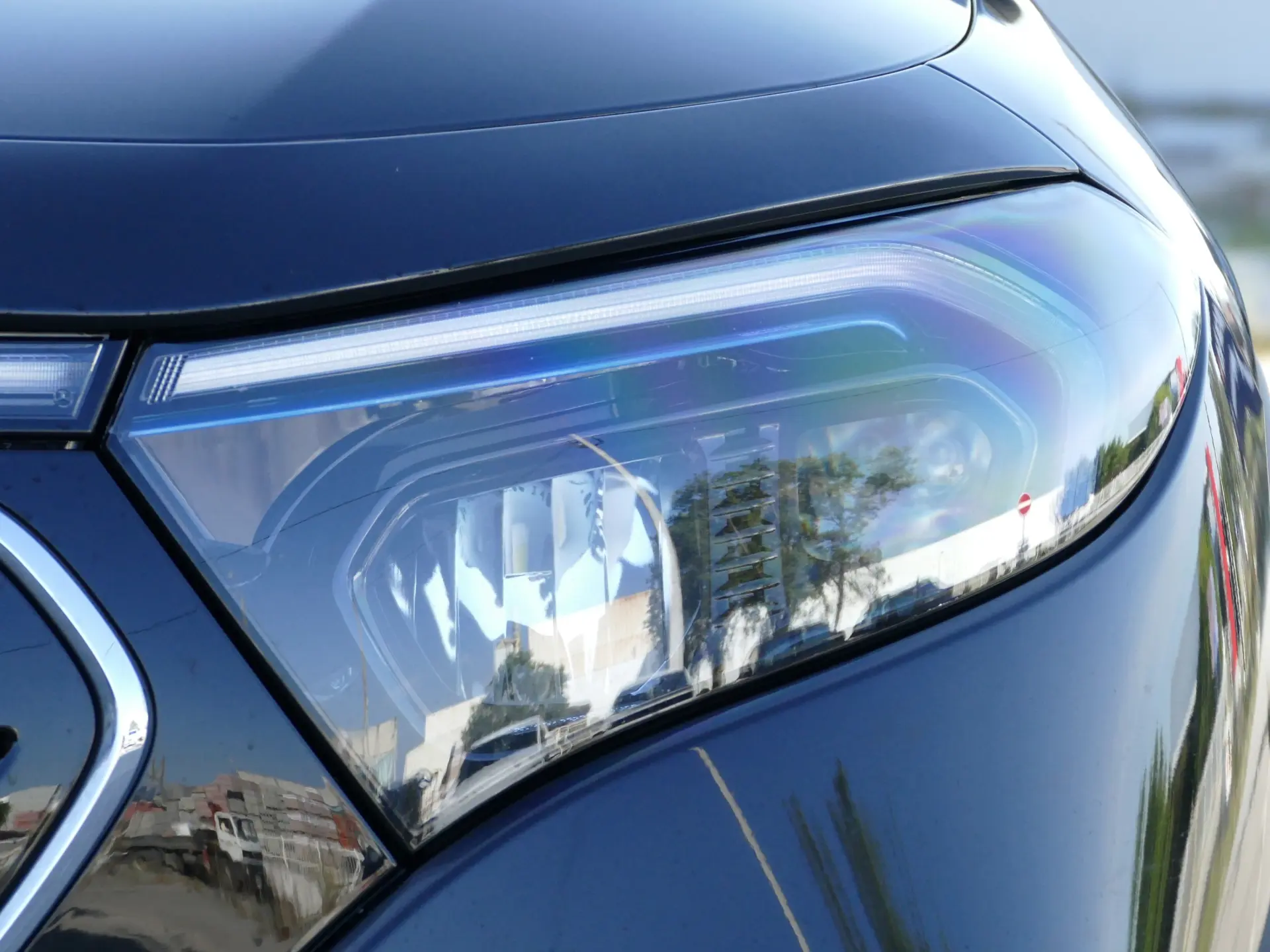 Mercedes-Benz EQB 300 4Matic 11
