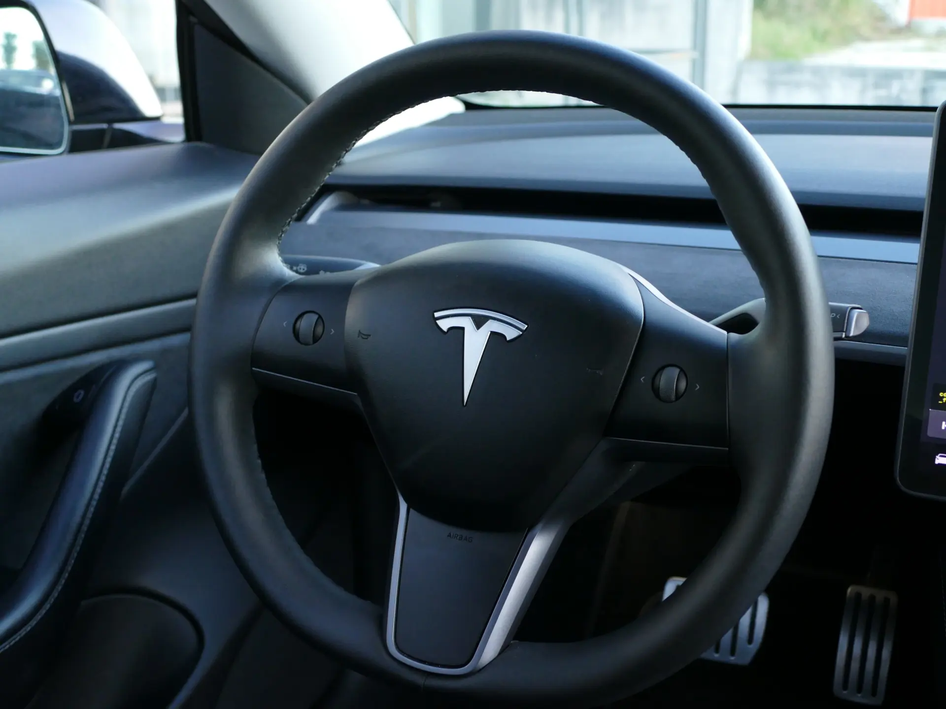 Tesla Model 3 Performance Dual Motor AWD 28