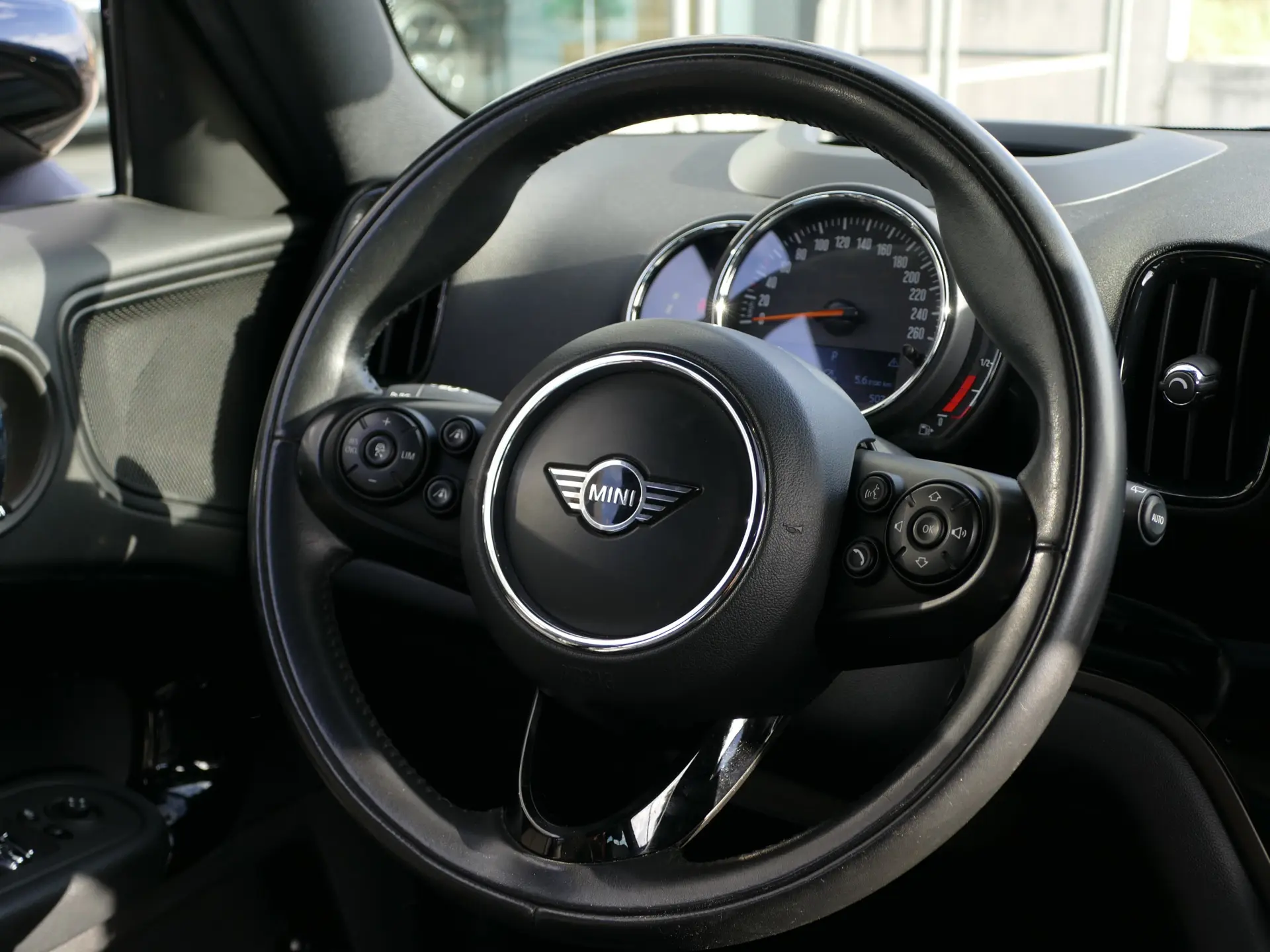 MINI Countryman Cooper SE ALL4 Auto 39