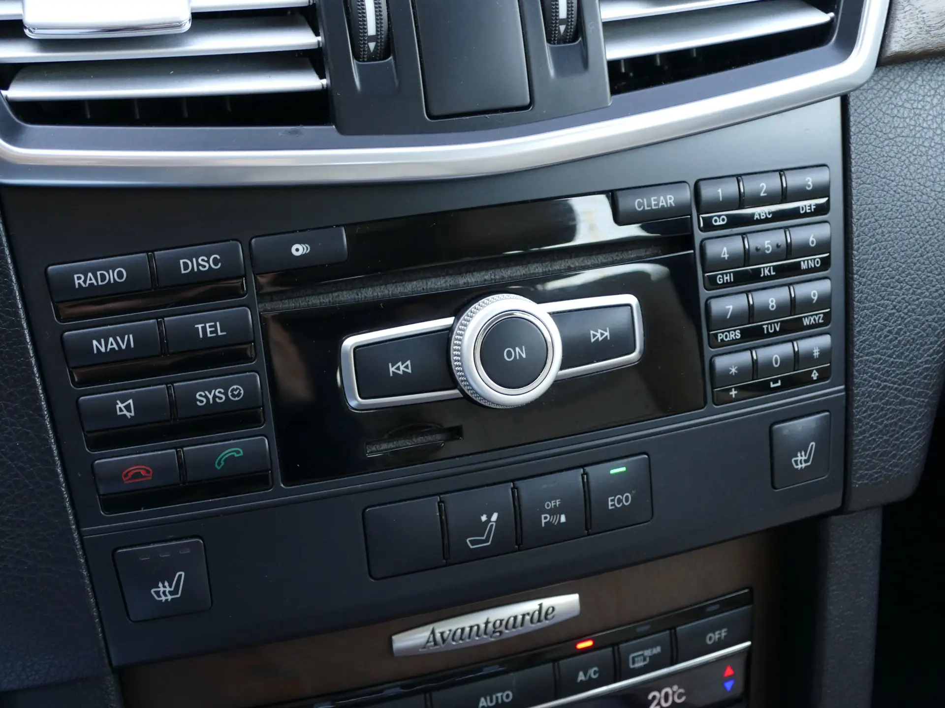 Mercedes-Benz E 220 CDi Avantgarde BE Auto. 22