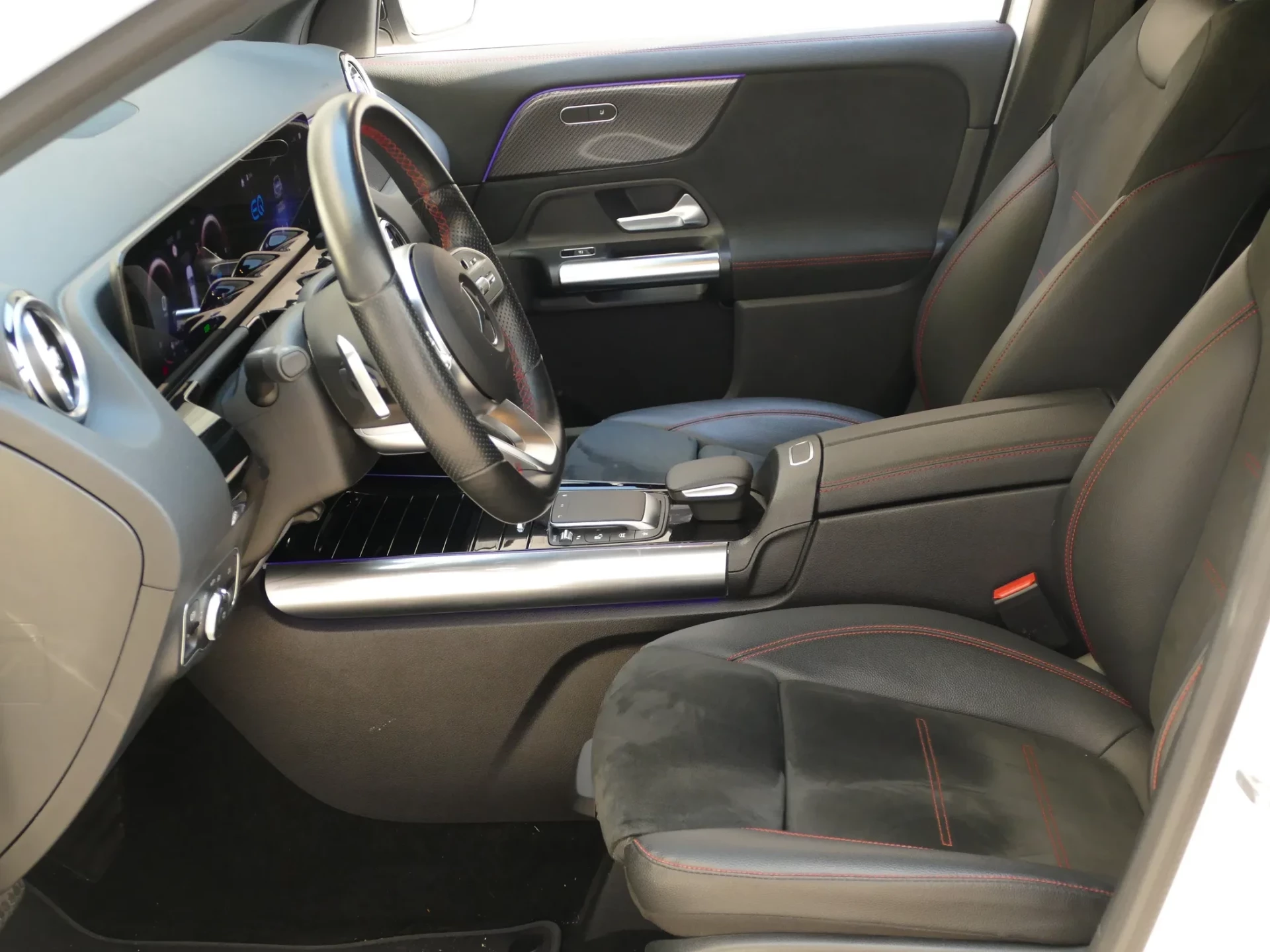 Mercedes-Benz GLA 250 e AMG Line 27