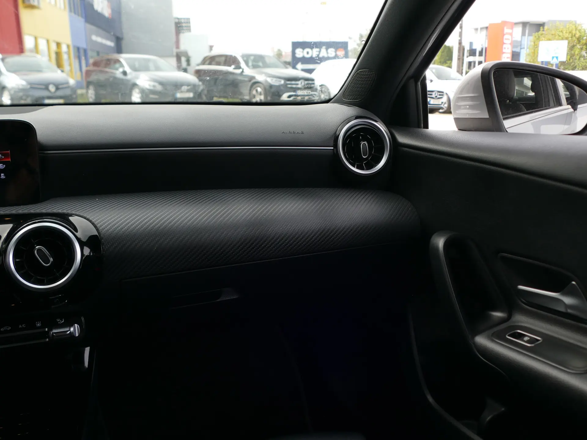 Mercedes-Benz A 250 Limousine e Style Plus 31