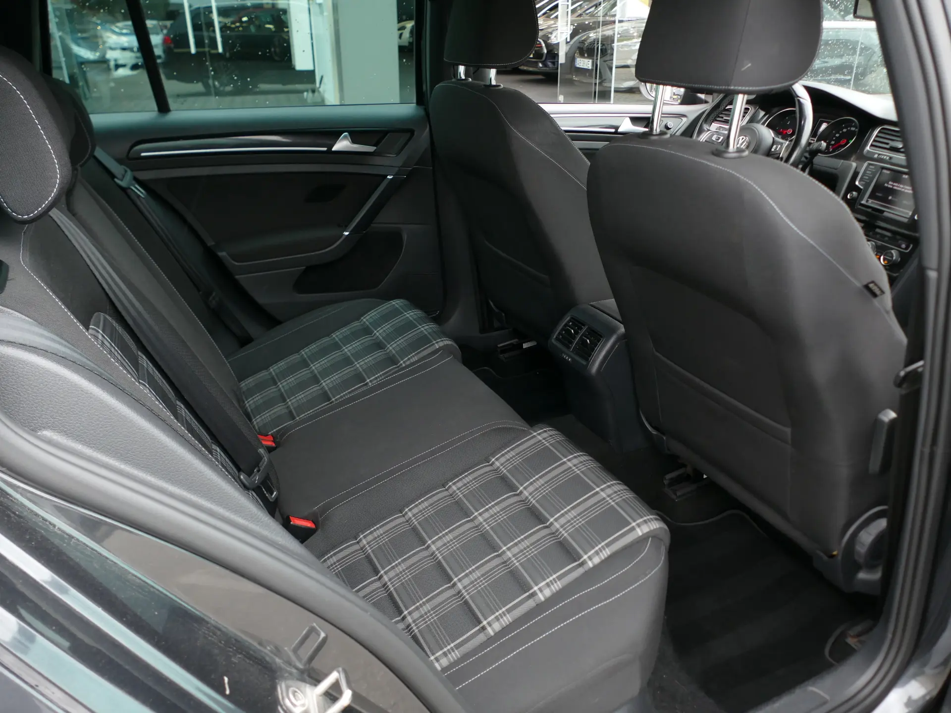 Volkswagen Golf Variant 2.0 TDI GTD DSG 33