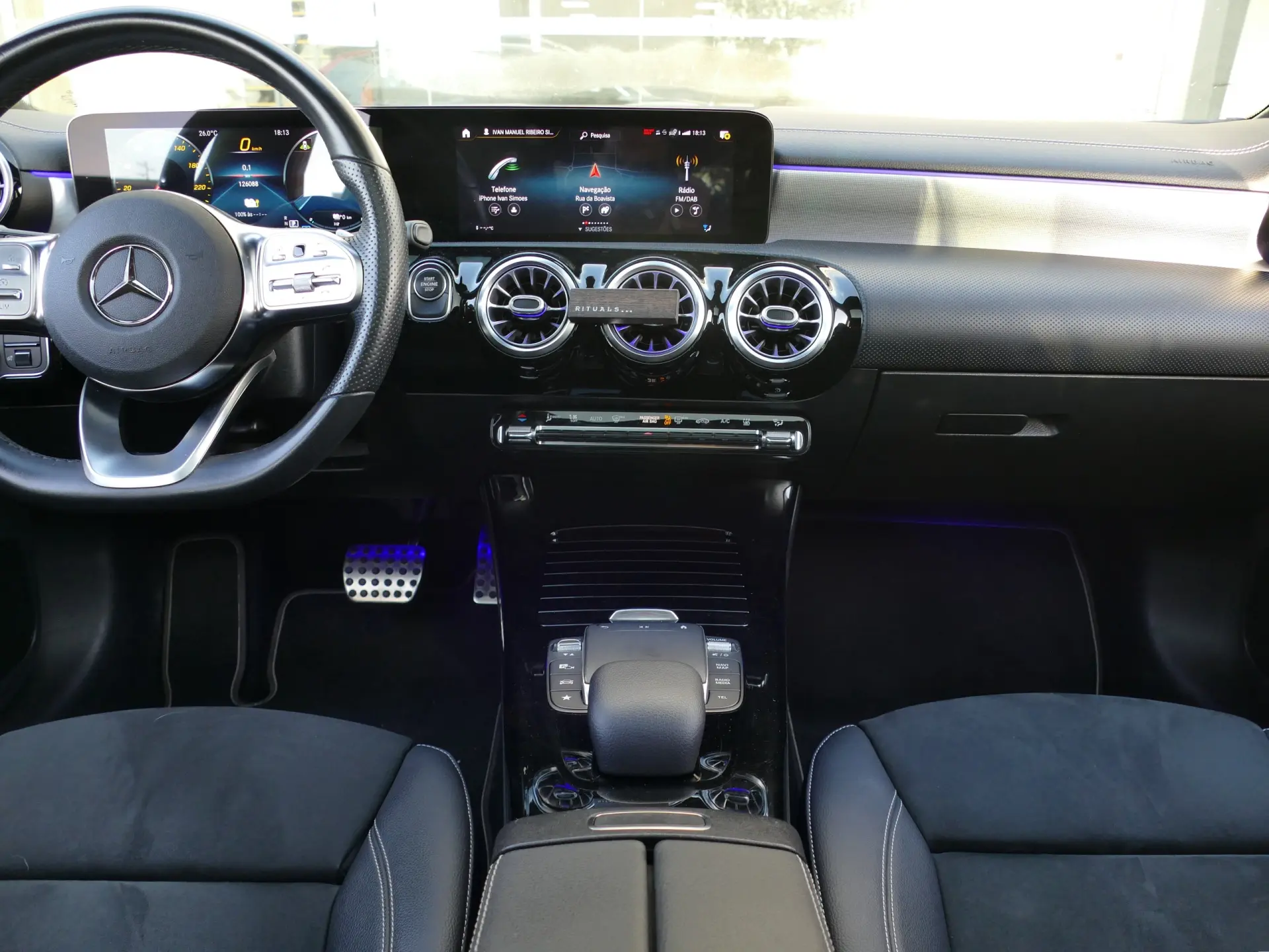 Mercedes-Benz CLA 250 e Shooting Brake AMG Line 35