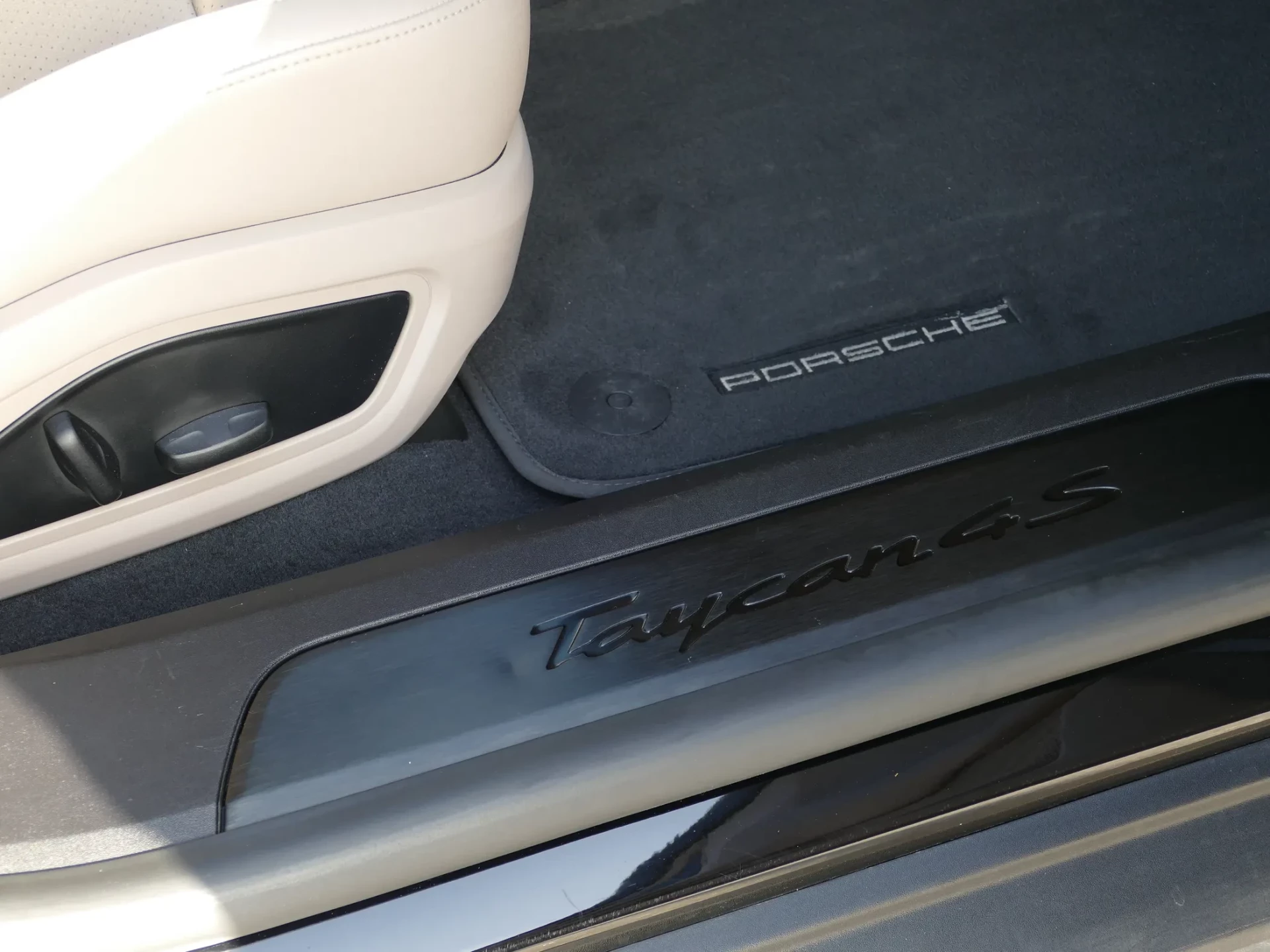 Porsche Taycan Sport Turismo 4S 35
