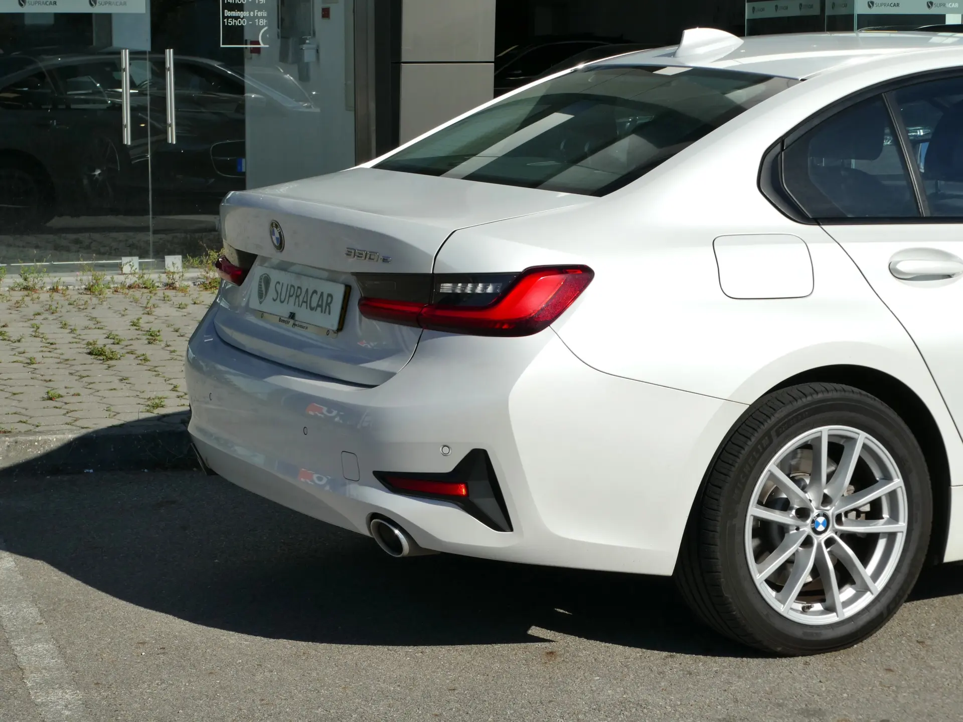 BMW 330 e iPerformance Advantage 6