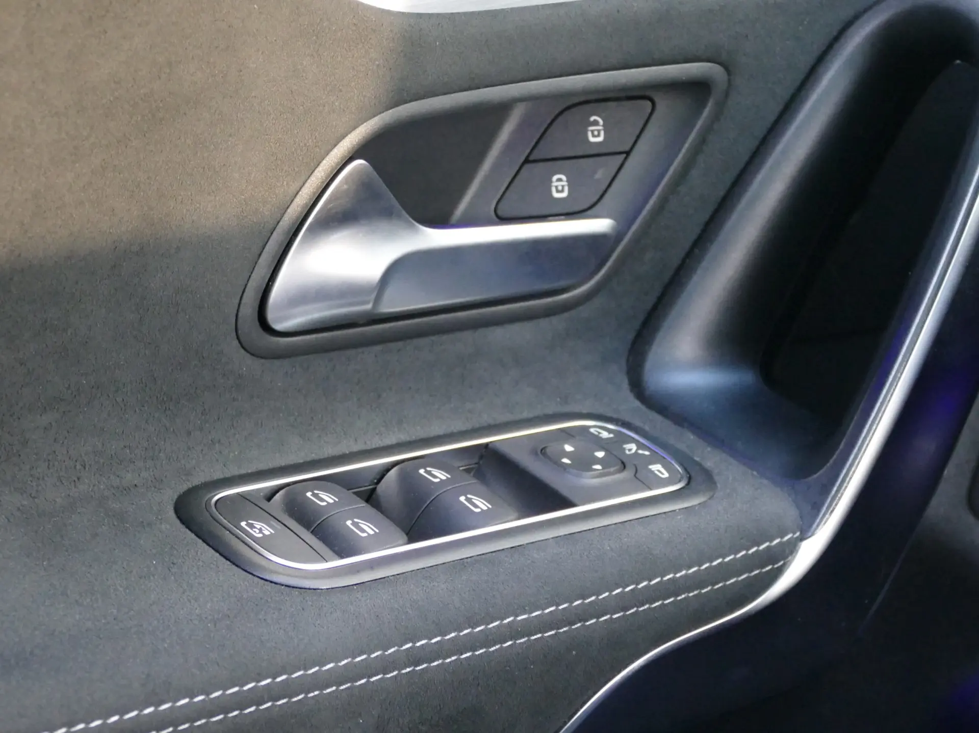 Mercedes-Benz CLA 250 e Shooting Brake AMG Line 31