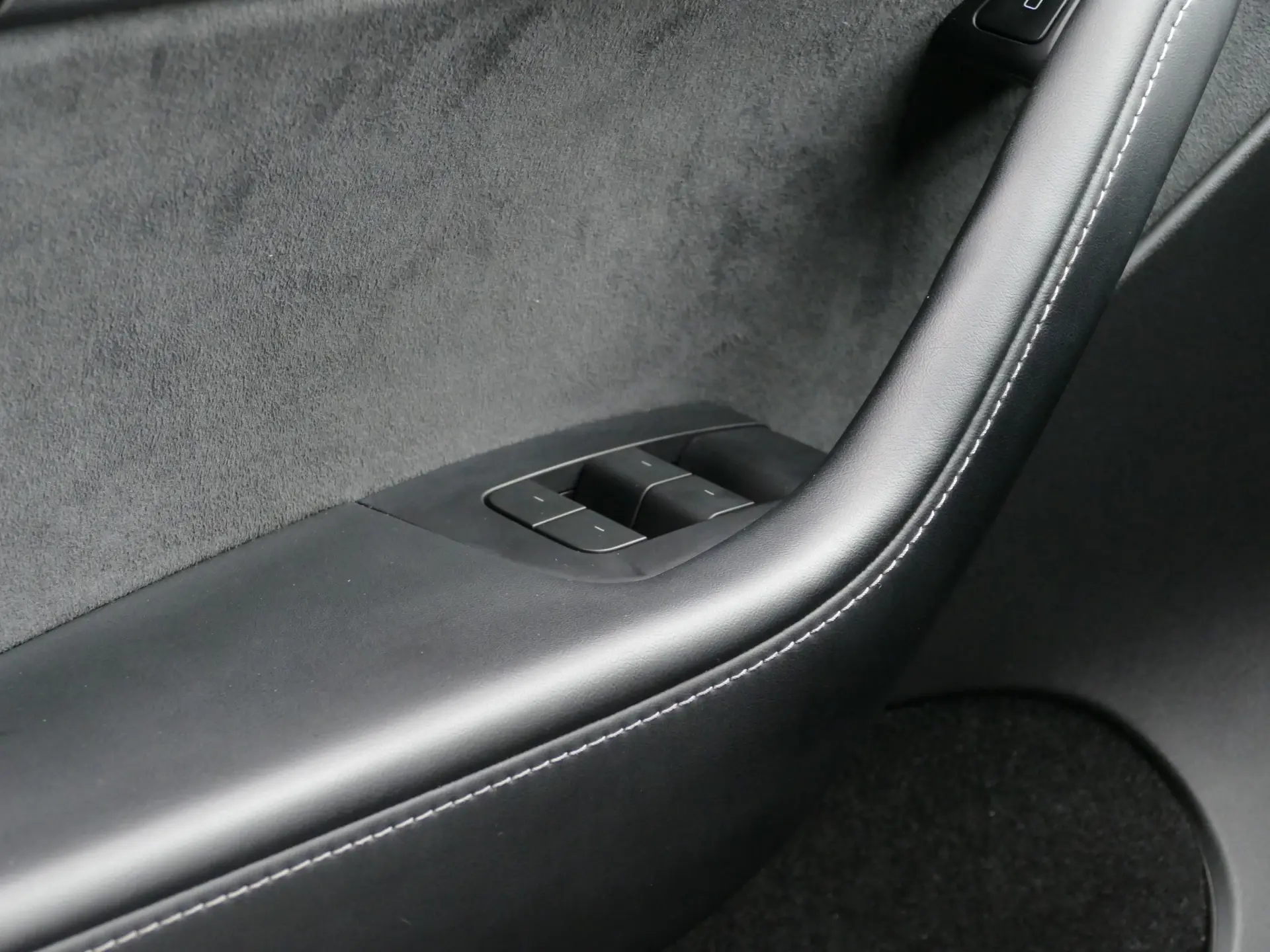 Tesla Model Y Standard 30
