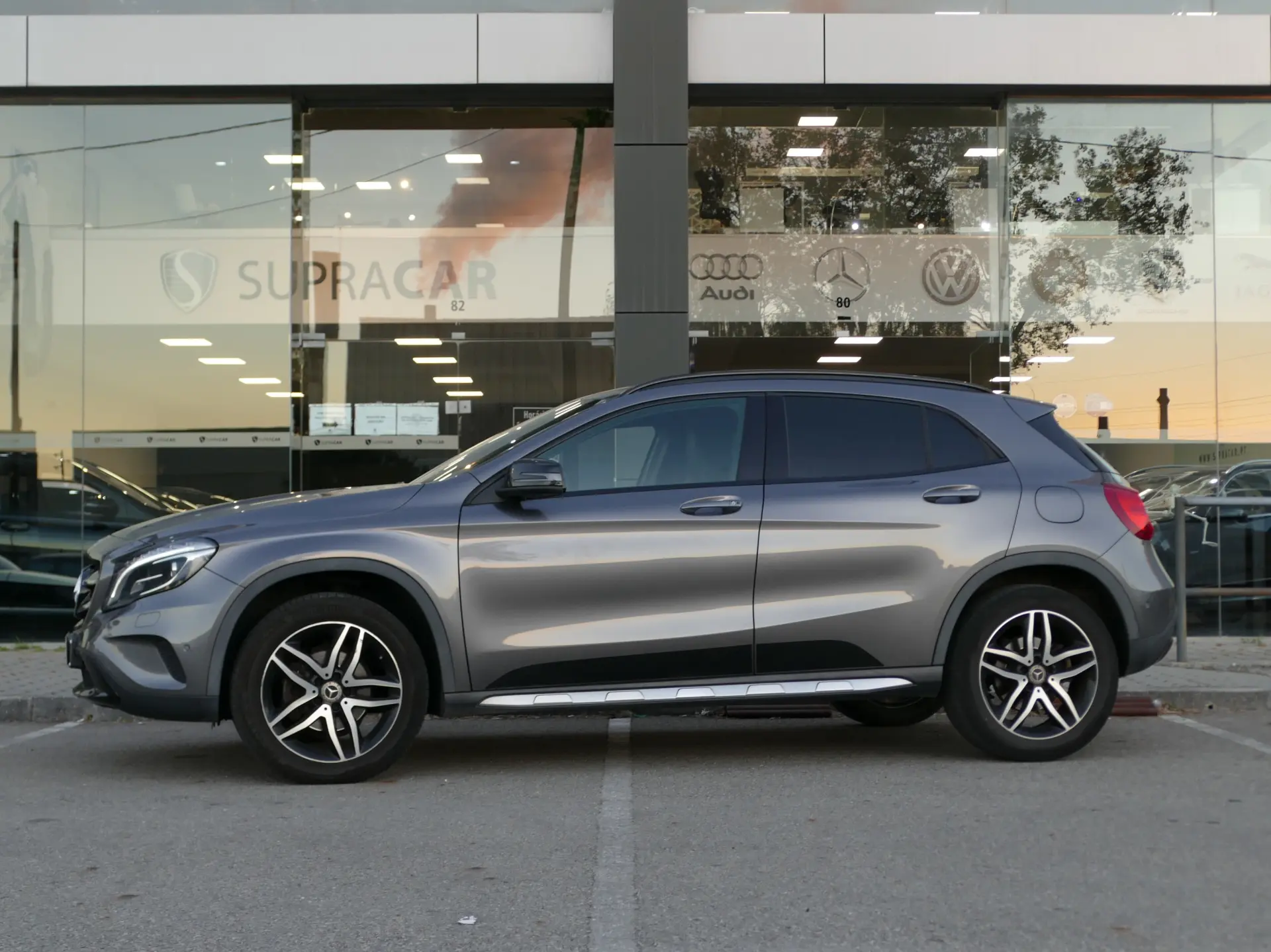 Mercedes-Benz GLA 220 d Urban 18