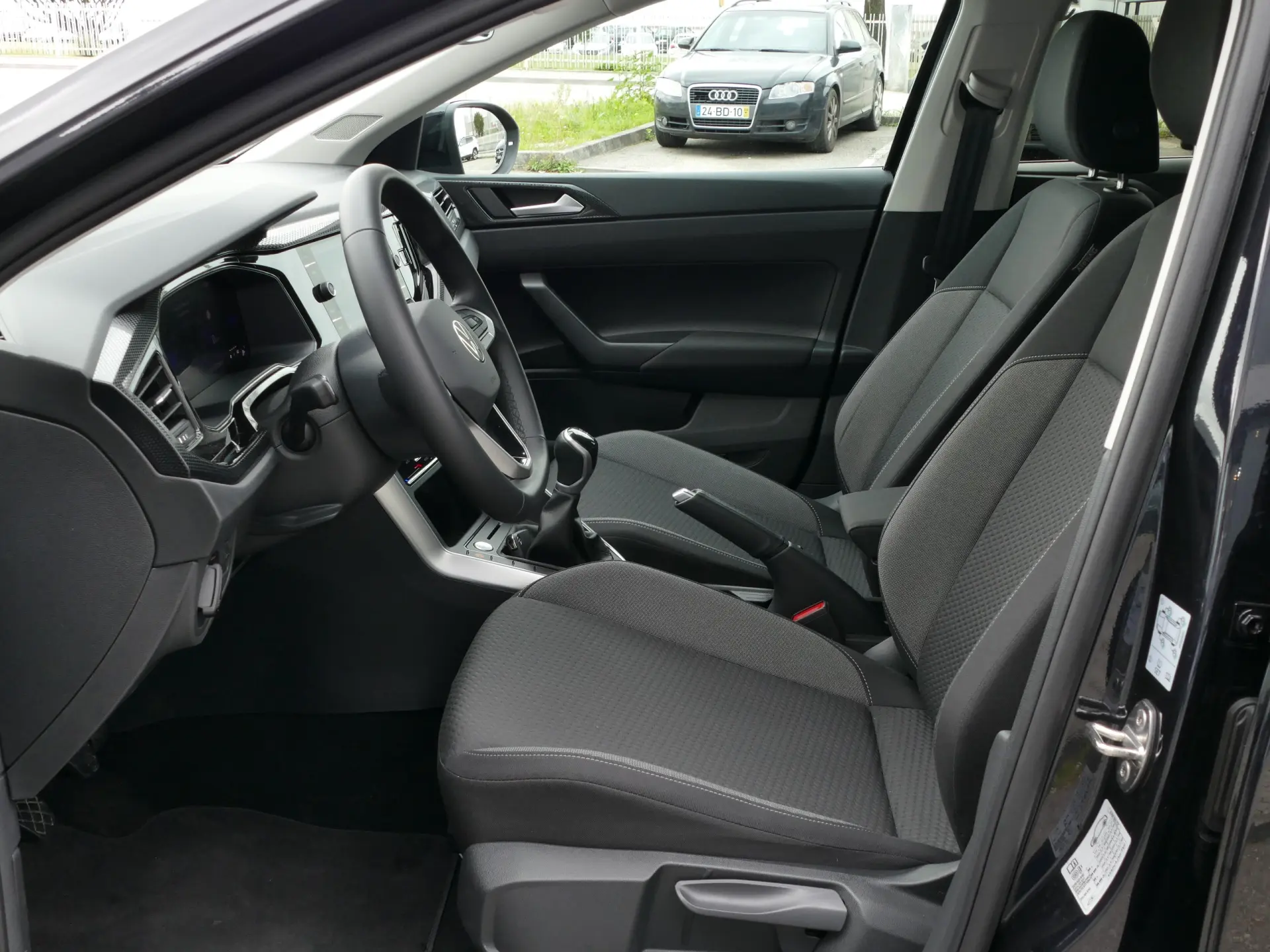 Volkswagen Taigo 1.0 TSI Urban 27