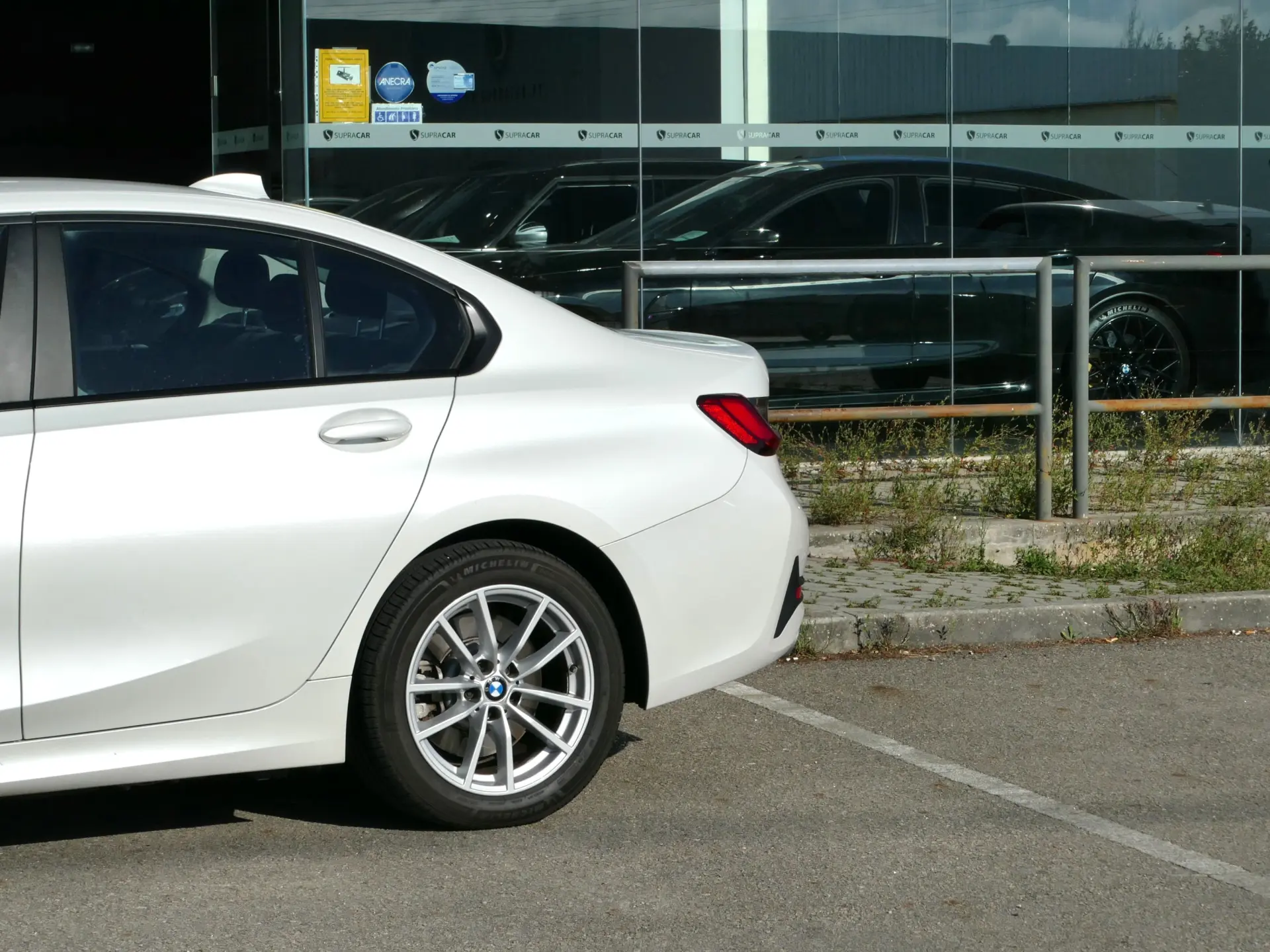 BMW 330 e iPerformance Advantage 13