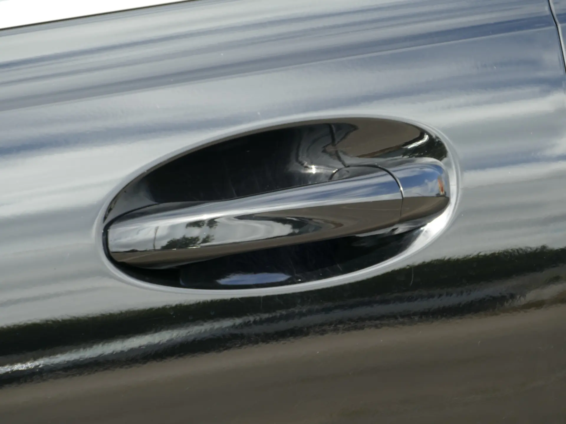 Mercedes-Benz EQB 300 4Matic Progressive 8