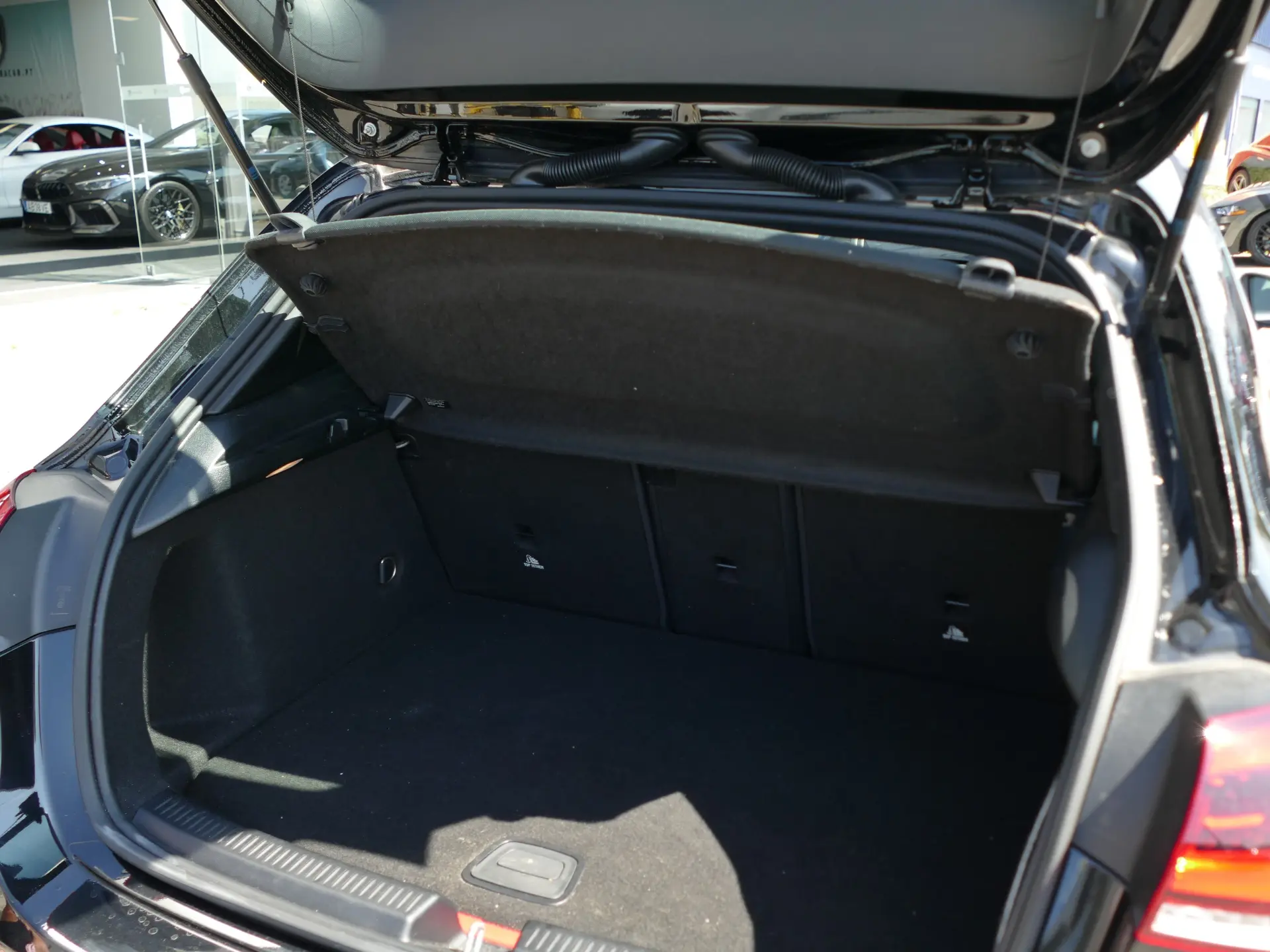 Mercedes-Benz A 250 e Progressive 11