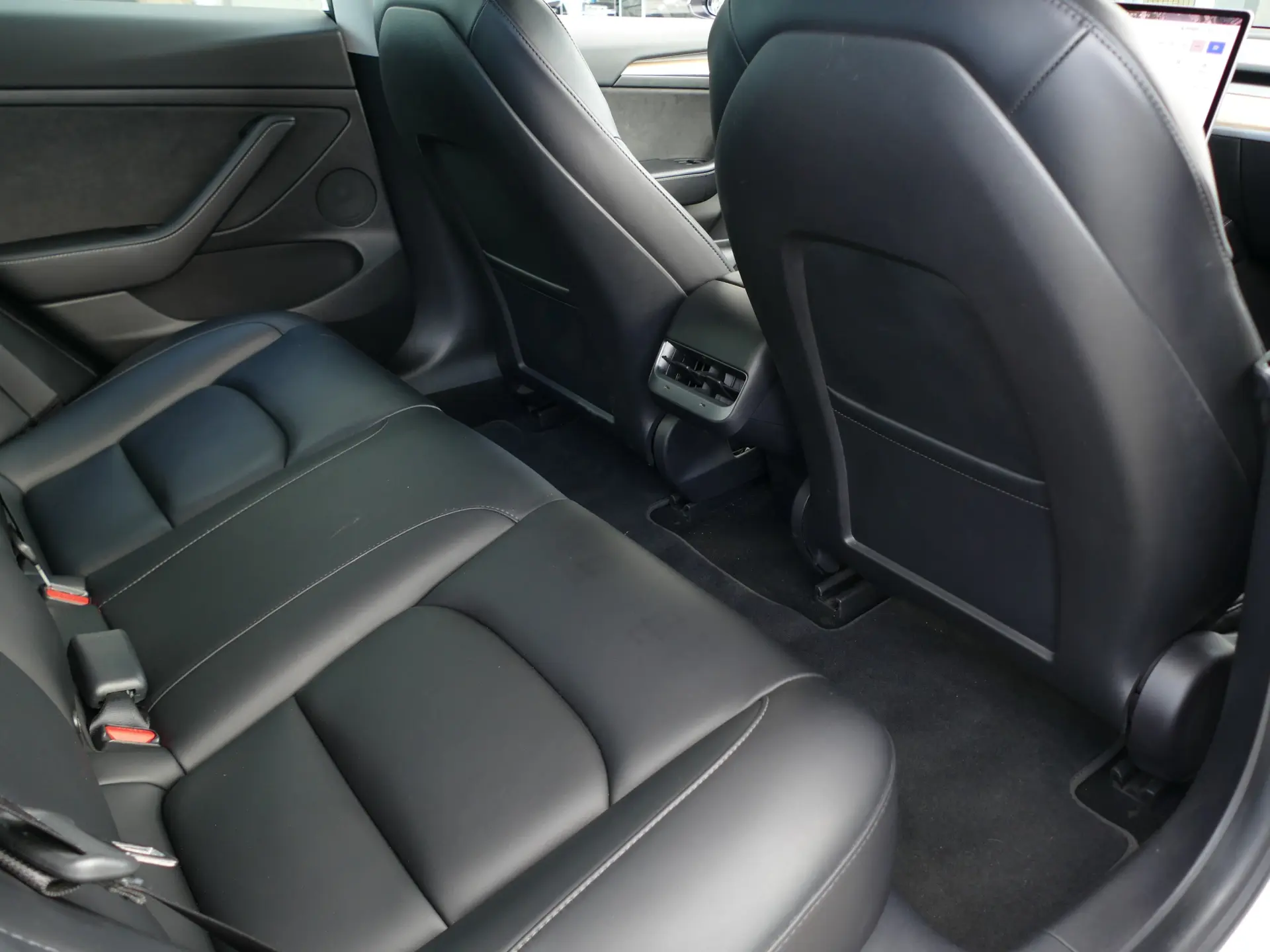 Tesla Model 3 Long Range Tração Integral 29