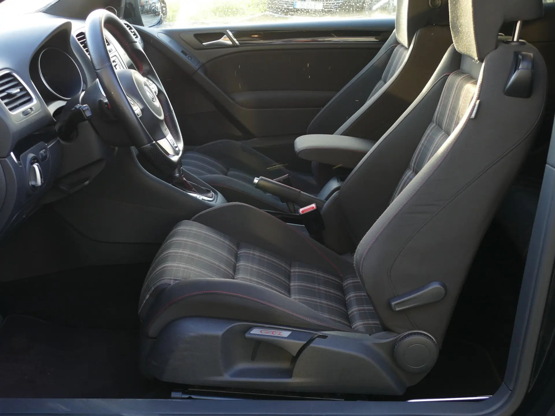 Volkswagen Golf 2.0 TSi GTI DSG 25