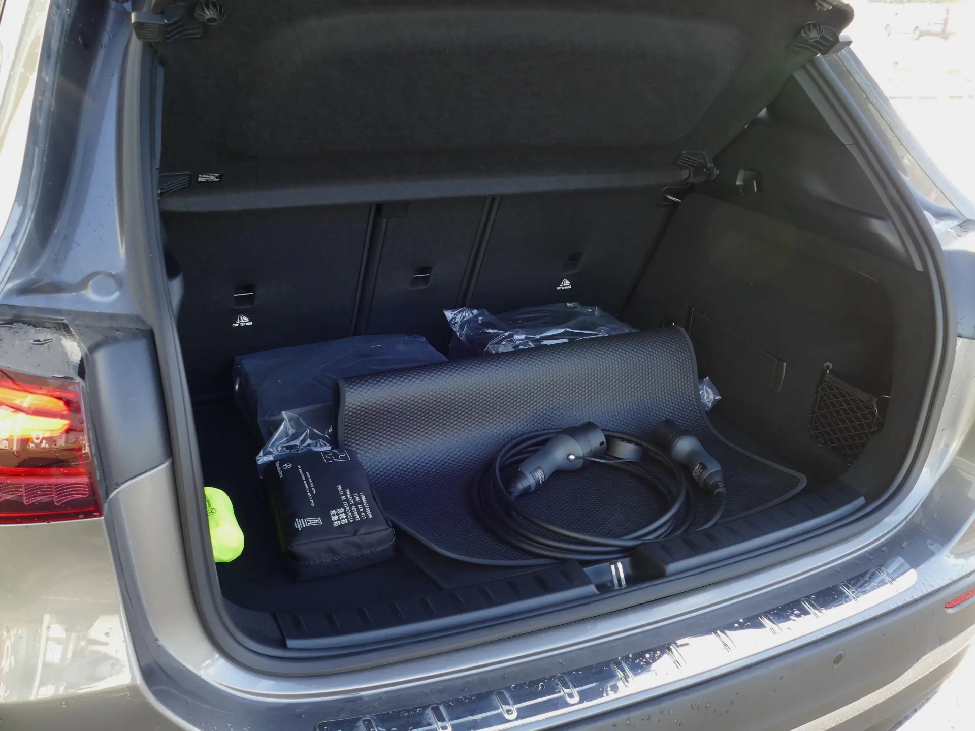 Mercedes-Benz GLA 250 e AMG Line 11