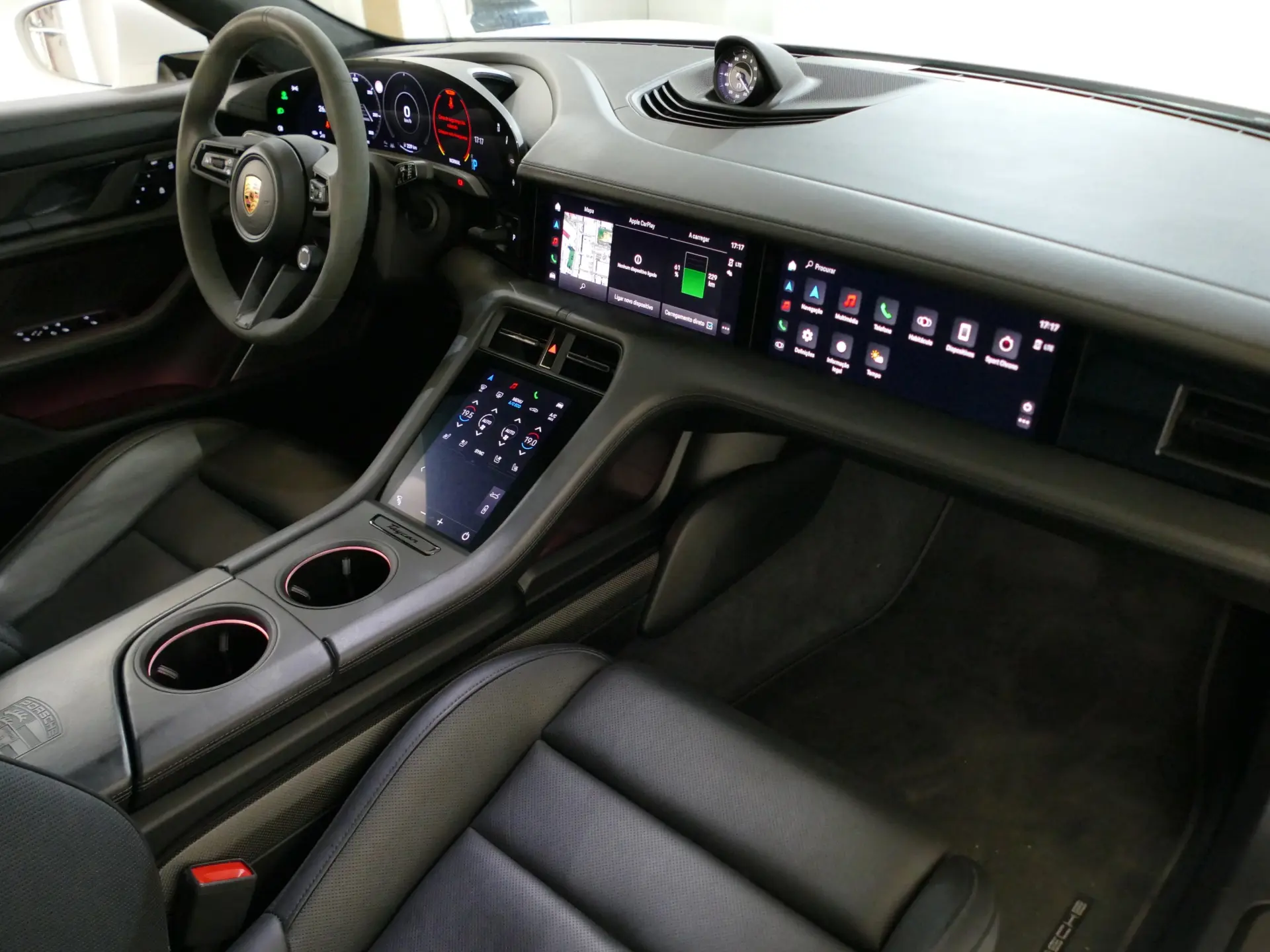 Porsche Taycan Turbo S 29