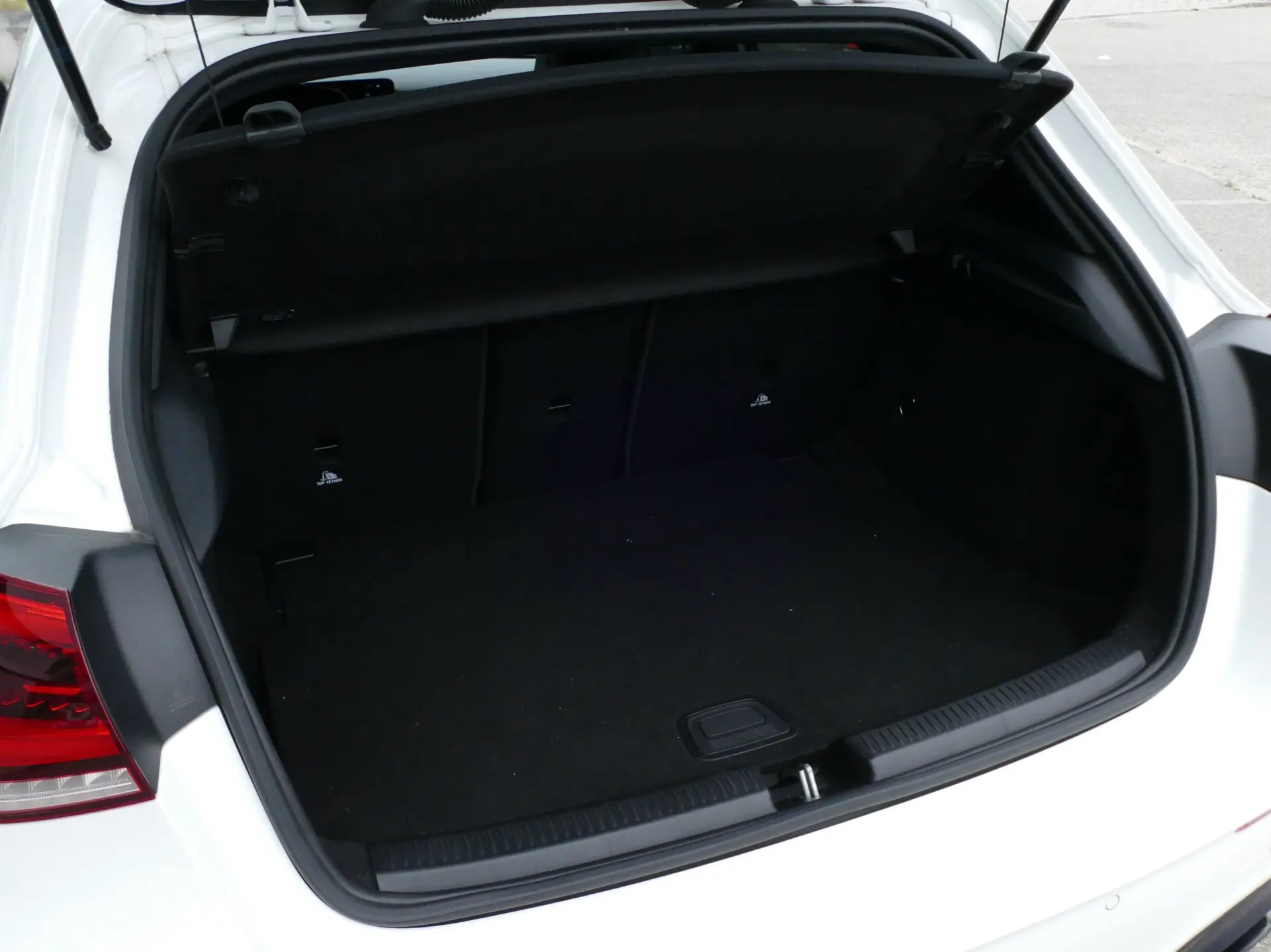 Mercedes-Benz A 35 AMG 4Matic 13