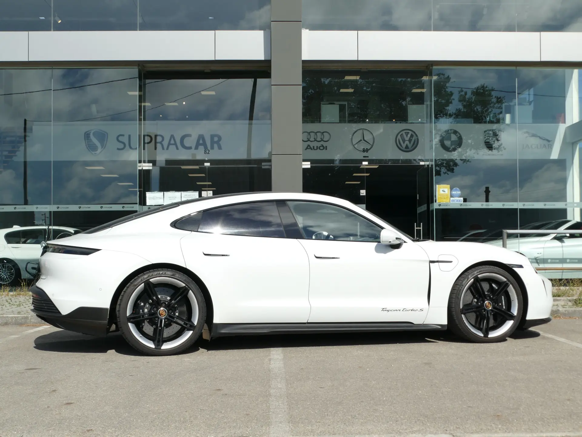 Porsche Taycan Turbo S 15