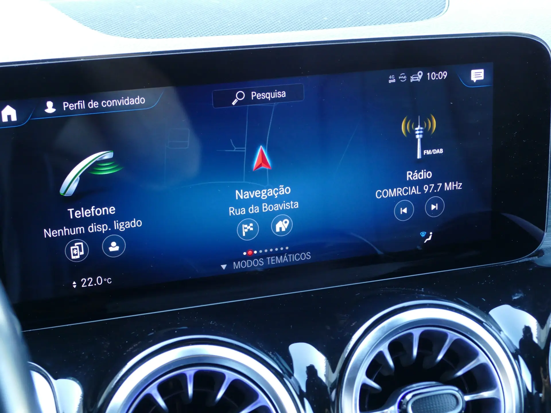 Mercedes-Benz EQB 300 4Matic 21