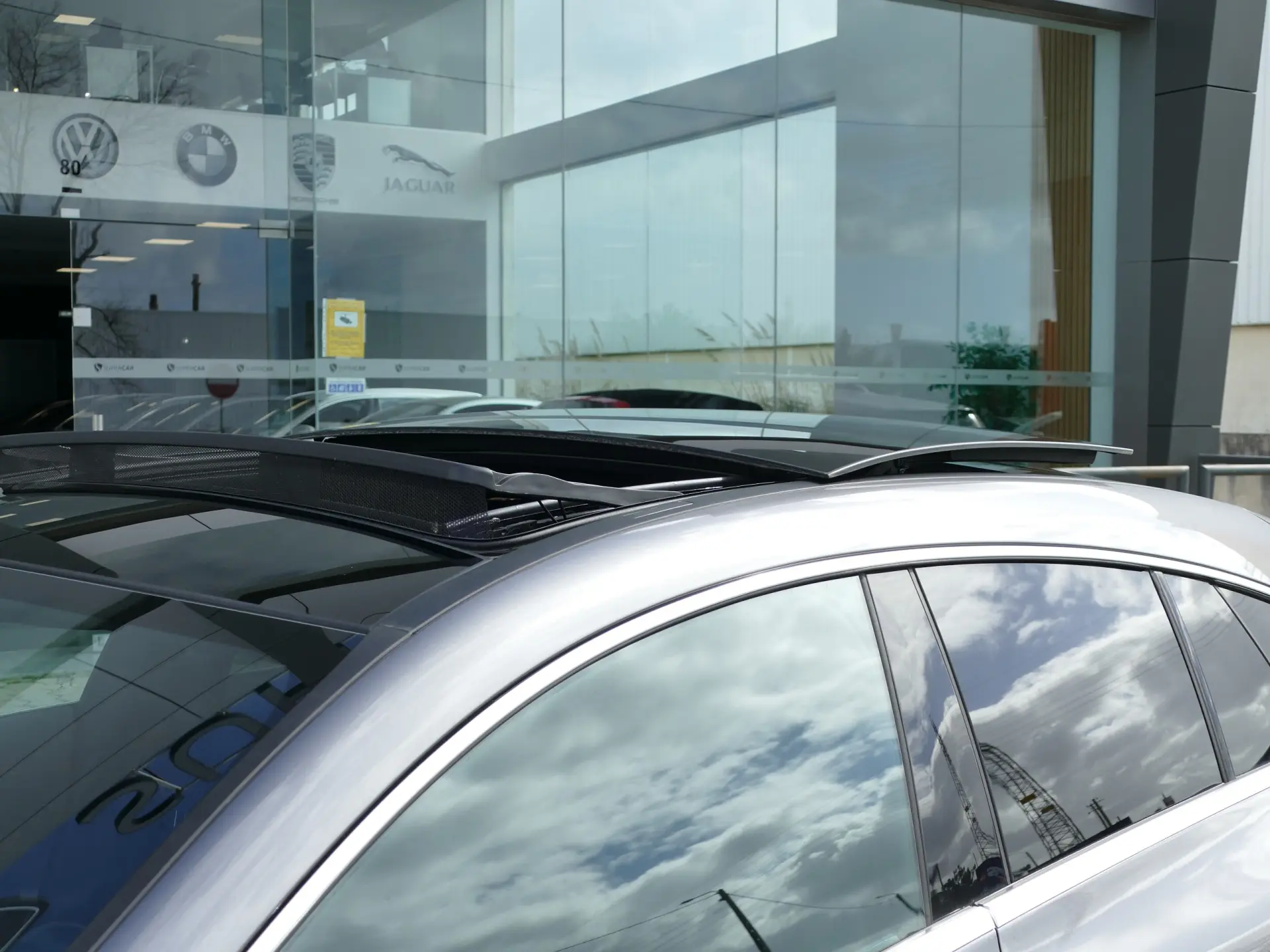 Mercedes-Benz CLA 250 e Shooting Brake AMG Line 6