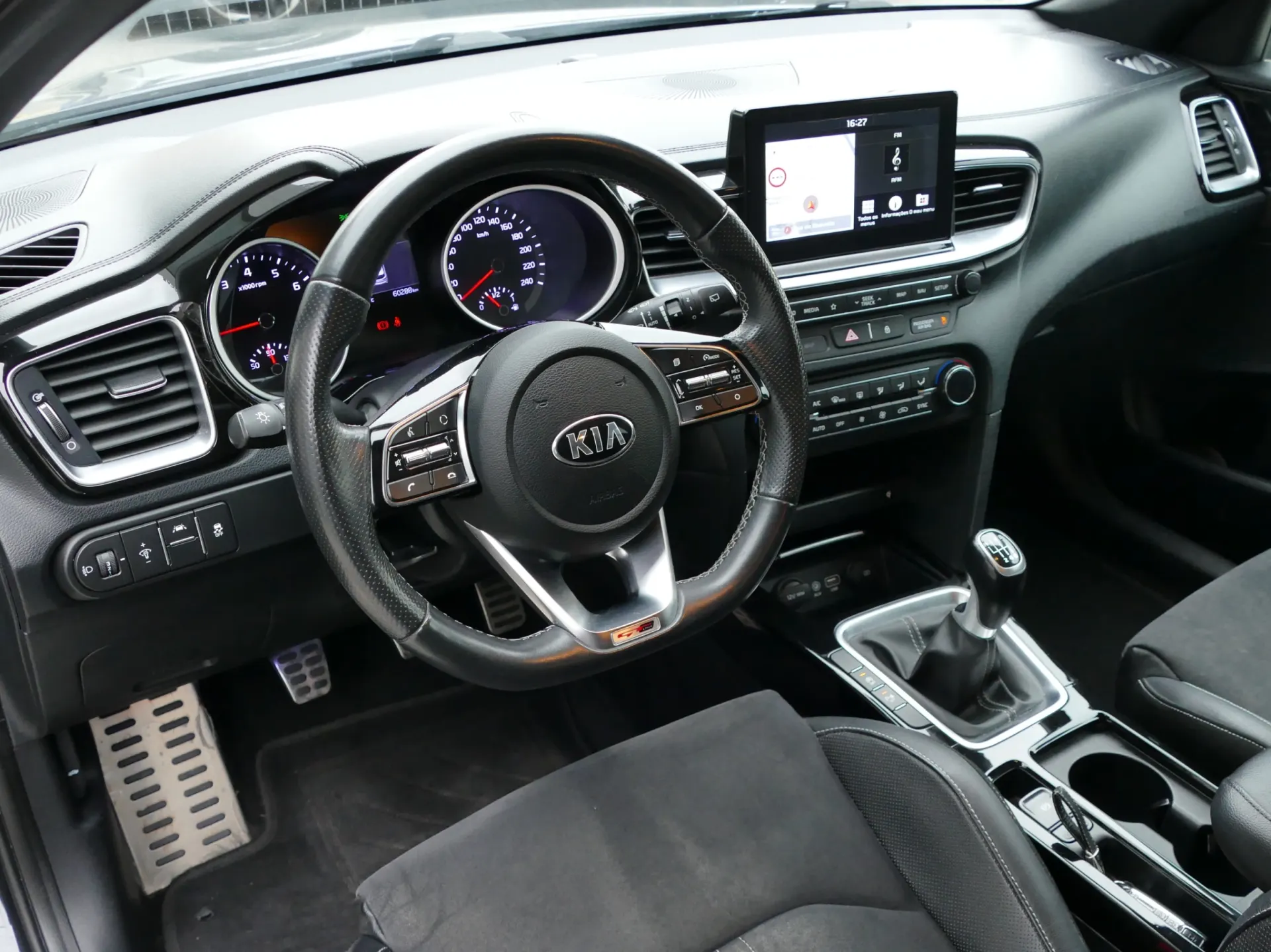 Kia Ceed 1.0 T-GDI GT Line 23