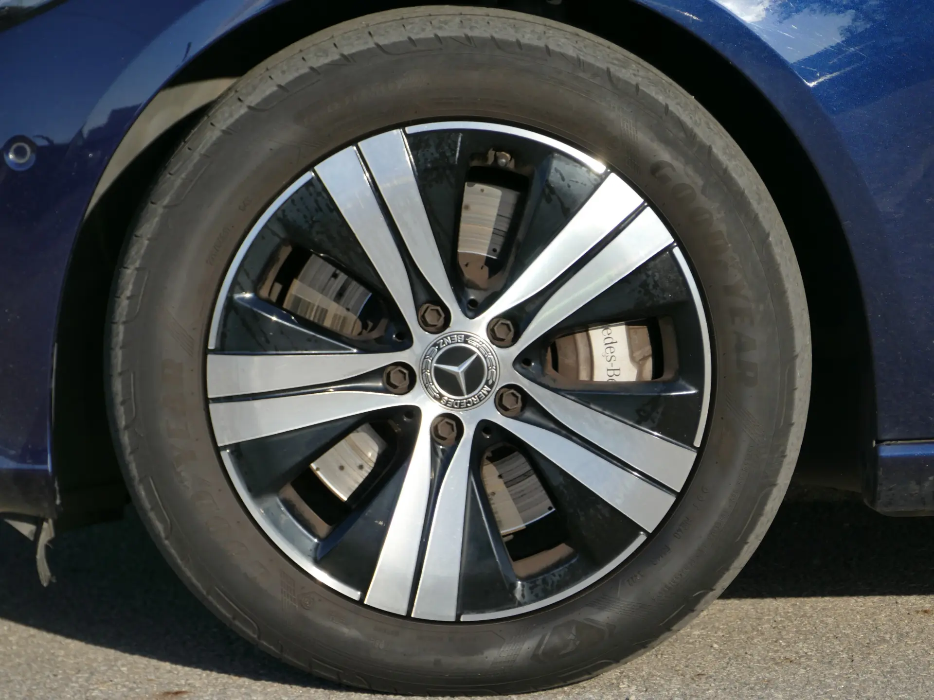 Mercedes-Benz C 300 e Avantgarde 7