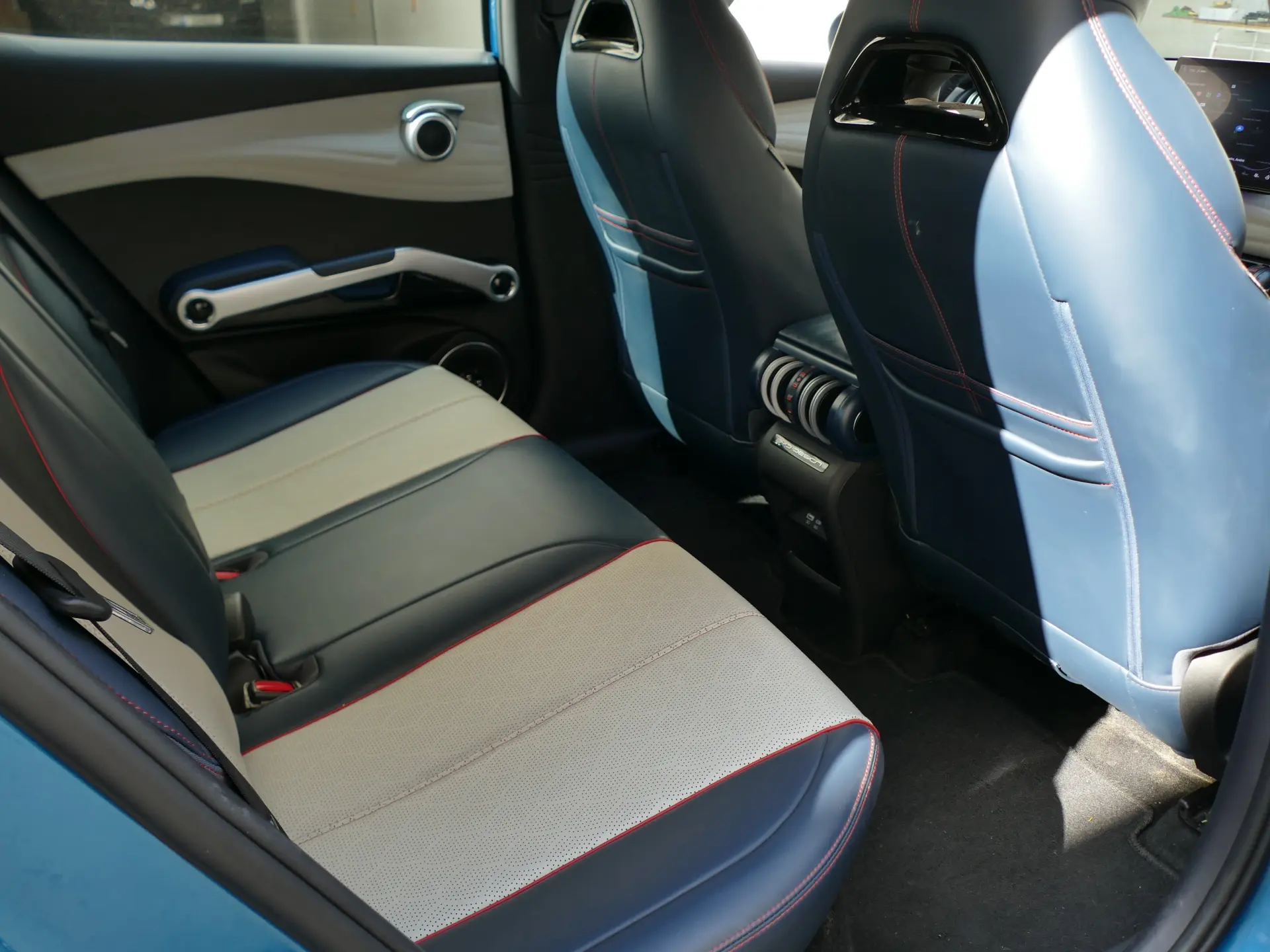 BYD Atto 3 60.48 kWh Design 33