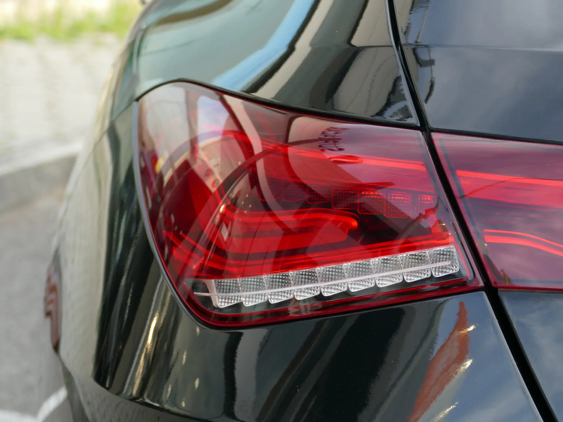 Mercedes-Benz CLA 250 e Shooting Brake AMG Line 9