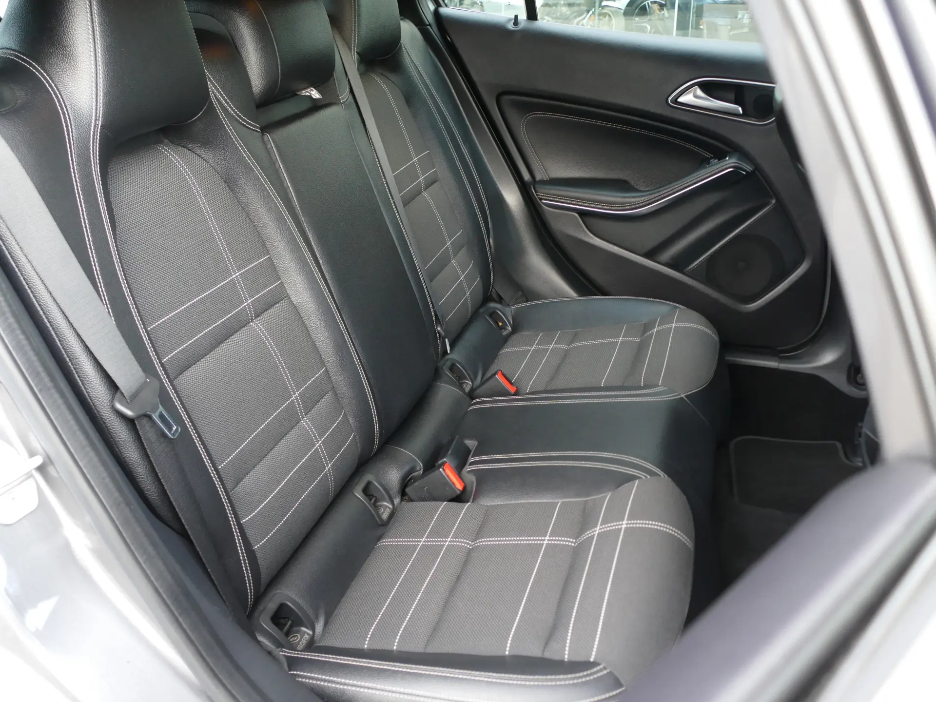 Mercedes-Benz GLA 180 CDi Urban 28