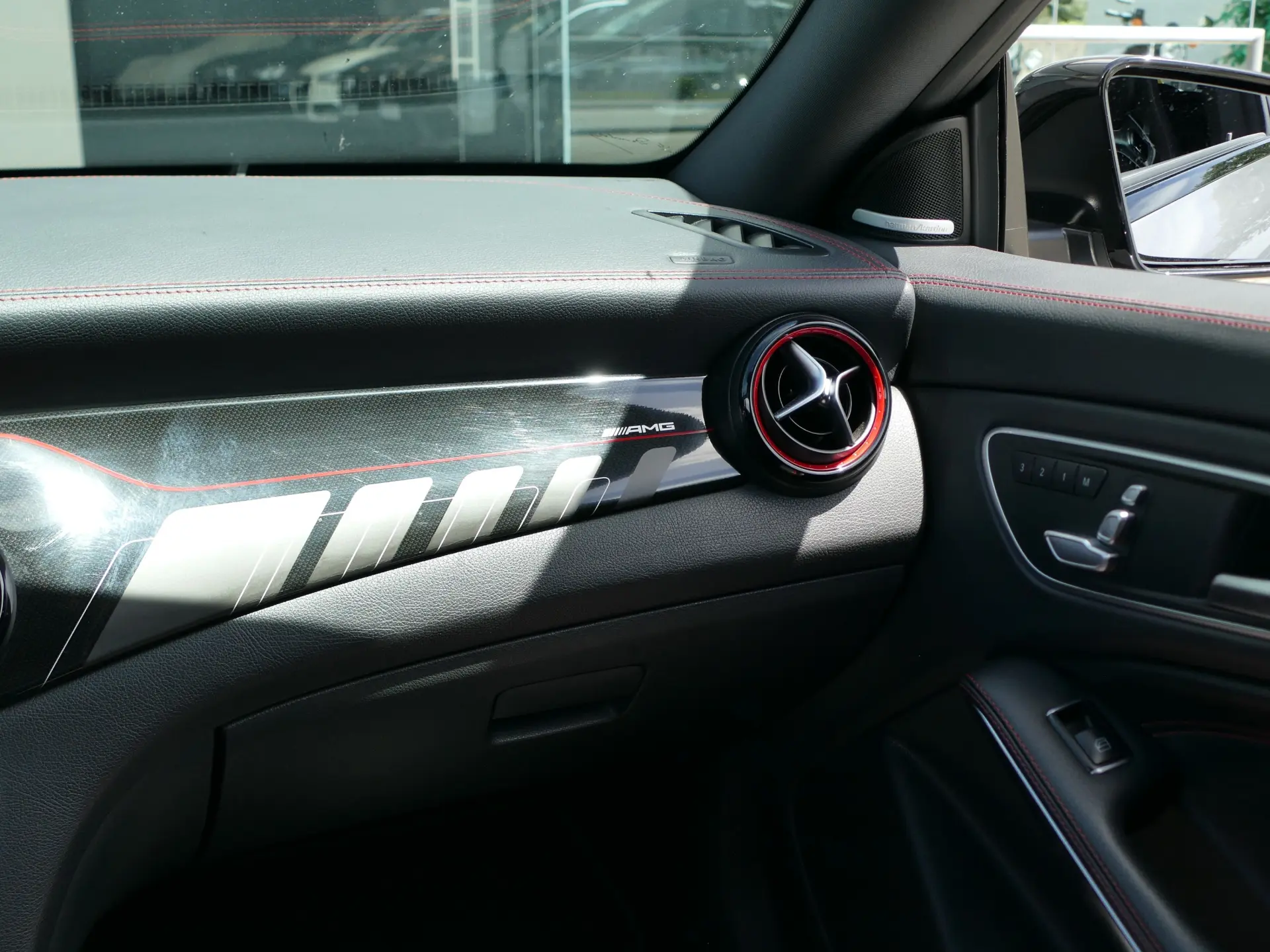 Mercedes-Benz CLA 45 AMG Shooting Brake 4-Matic 42