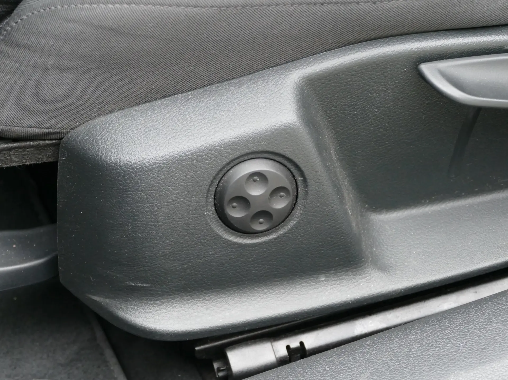 Audi A4 Avant 40 TDI Sport S tronic 27