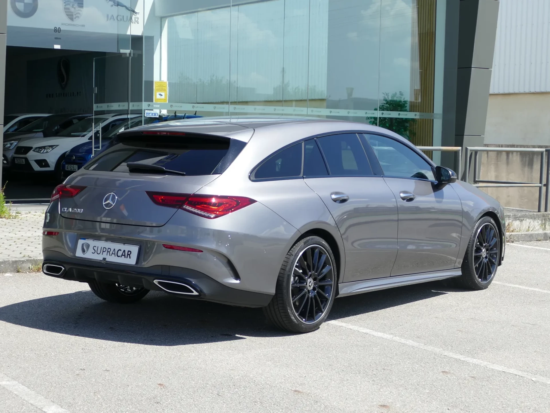Mercedes-Benz CLA 200 Shooting Brake AMG Line Aut. 3