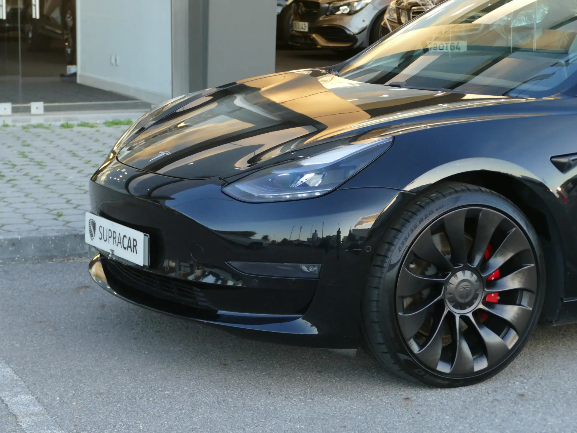 Tesla Model 3 Performance Dual Motor AWD 3
