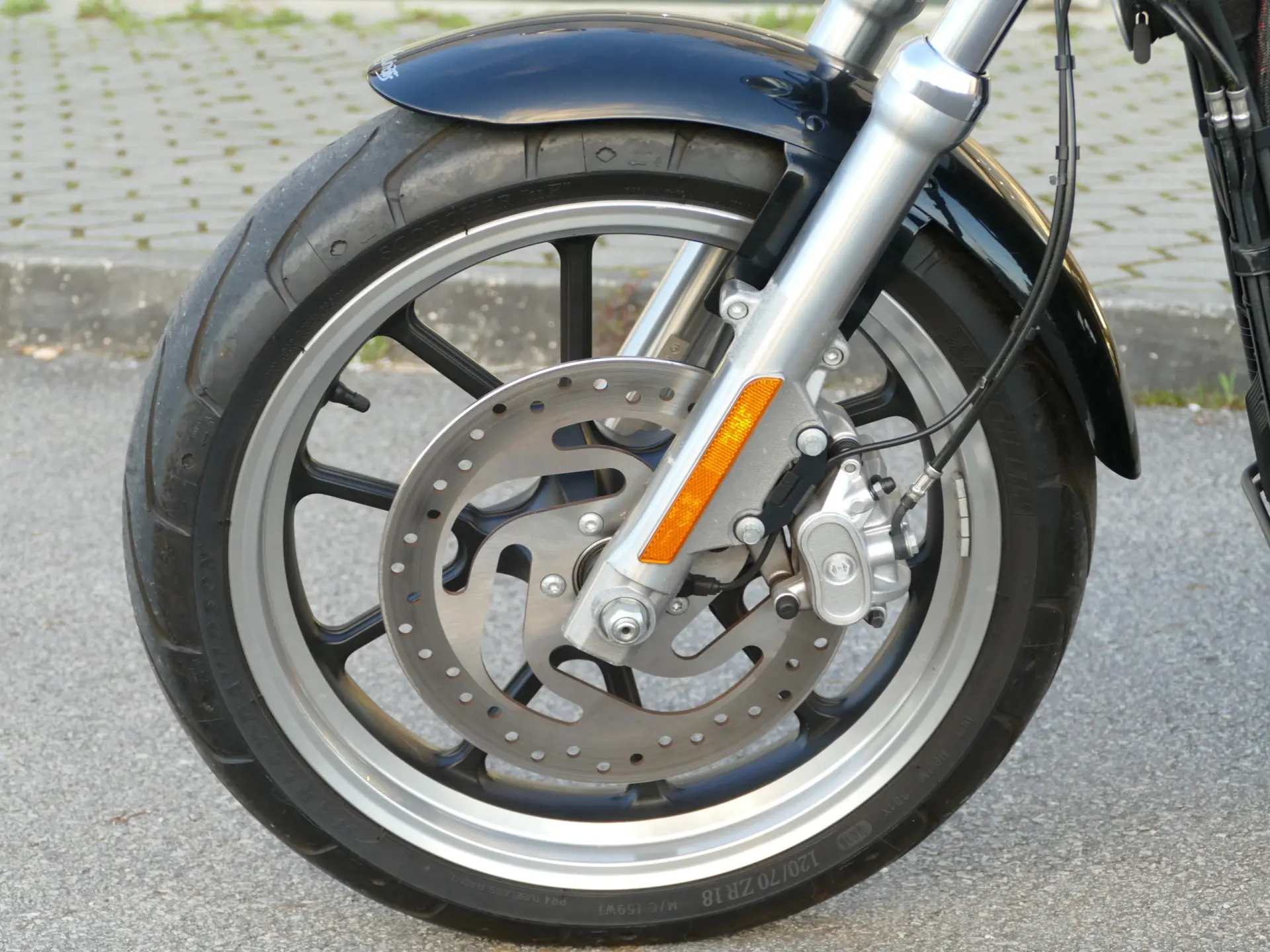 Harley-Davidson 883 L SUPERLOW 8