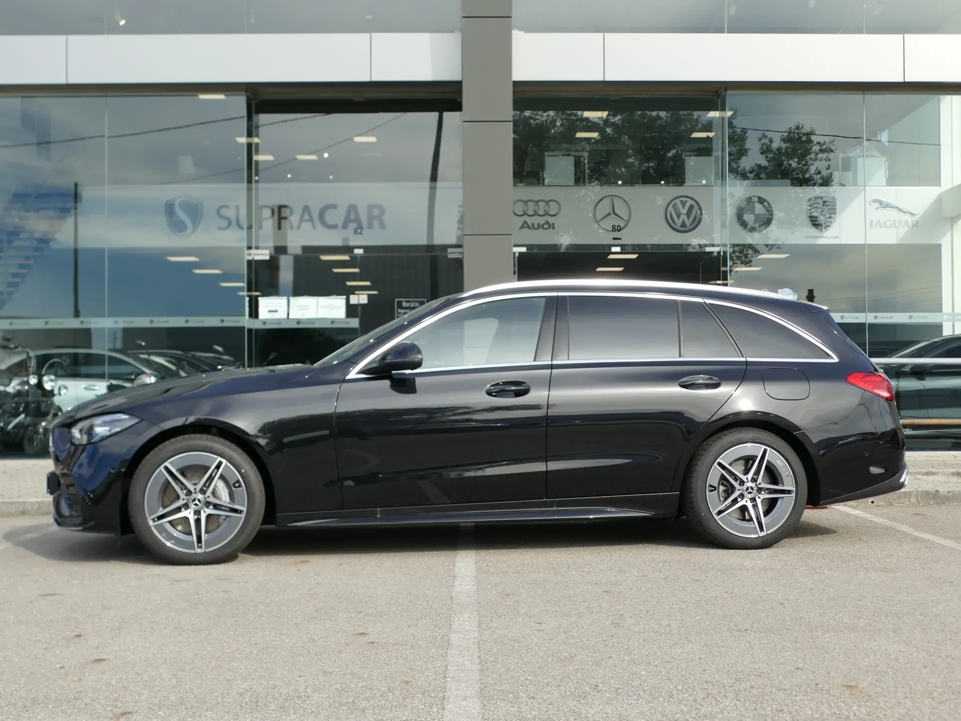 Mercedes-Benz C 300 e AMG Line 17